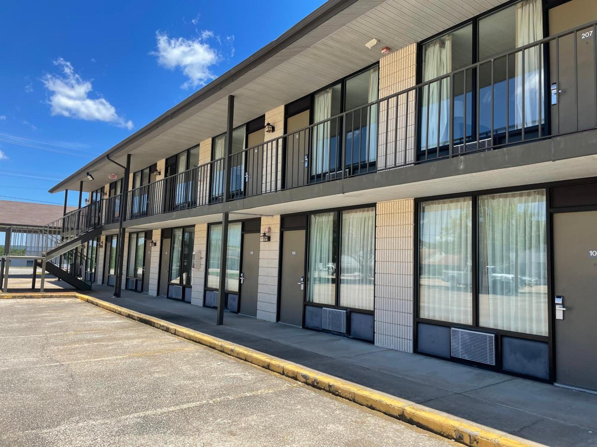 Ramada by Wyndham Branson Theatre District photo 46