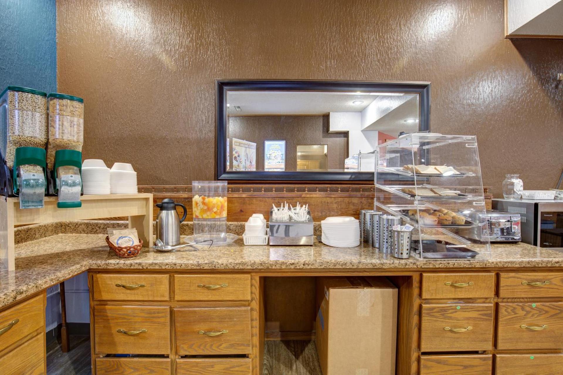 Ramada by Wyndham Branson Theatre District photo 55