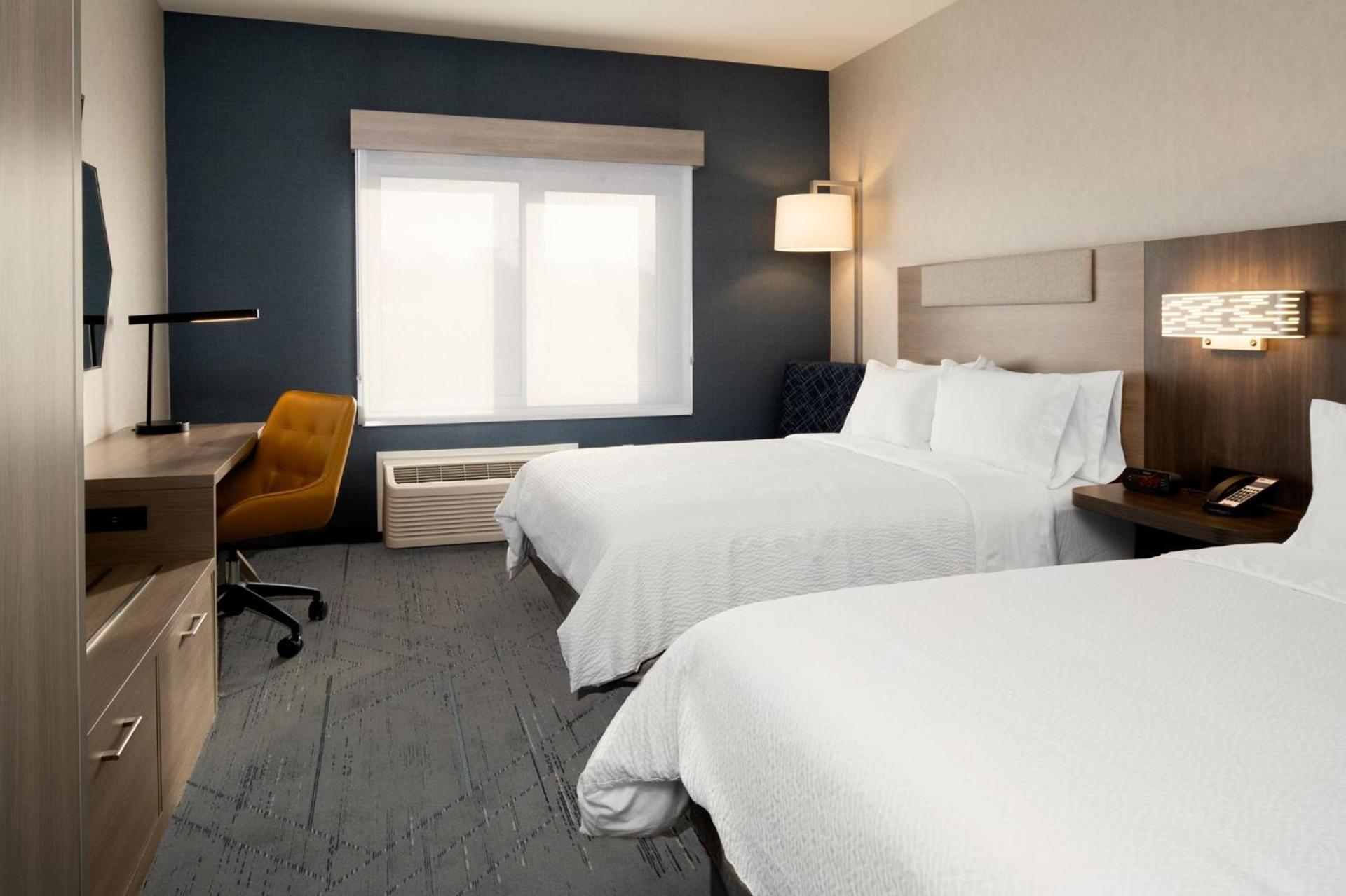 Holiday Inn Express & Suites Lathrop by IHG photo 24