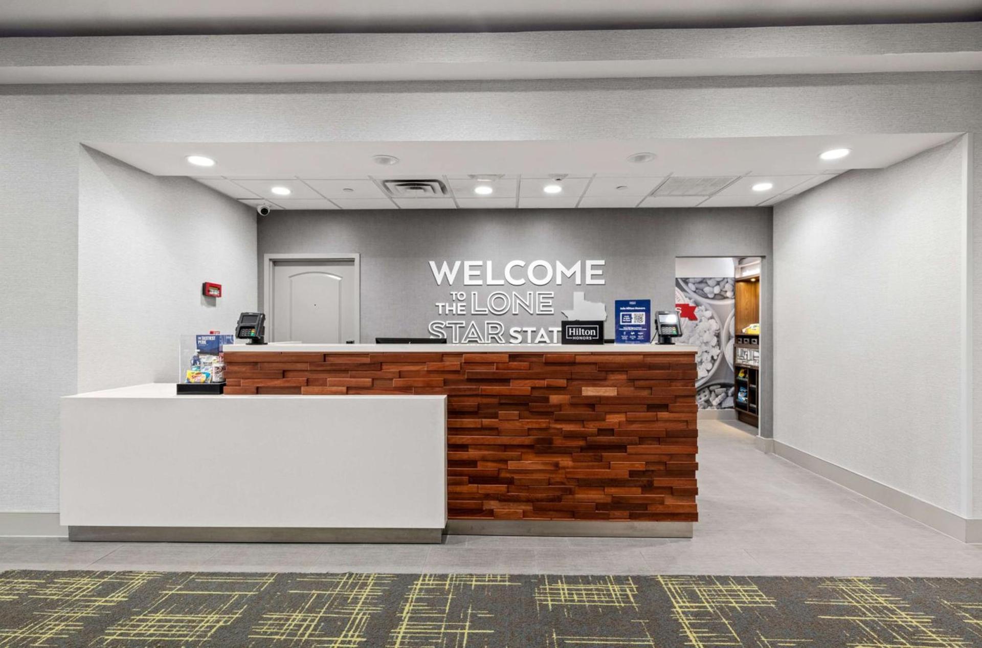 Hampton Inn & Suites Mount Pleasant photo 36