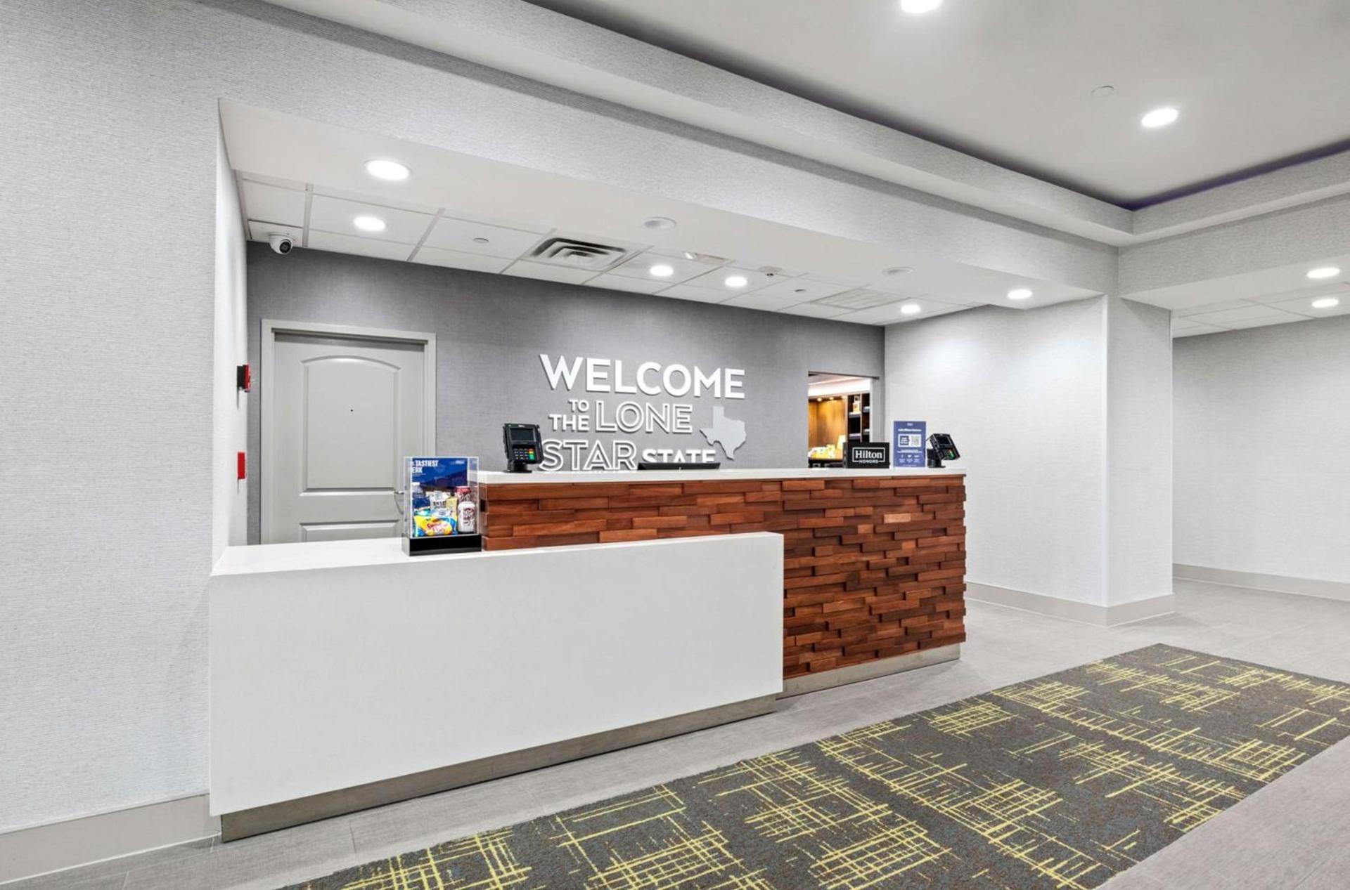 Hampton Inn & Suites Mount Pleasant photo 37