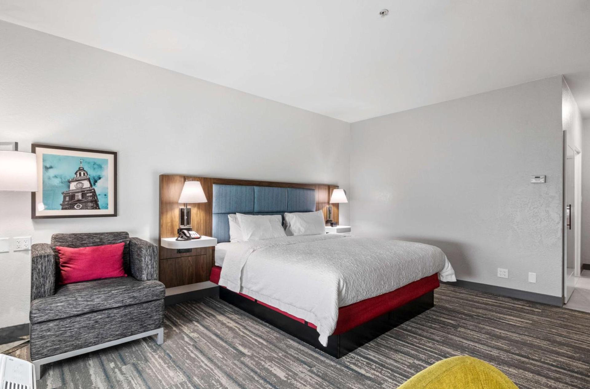 Hampton Inn & Suites Mount Pleasant photo 17