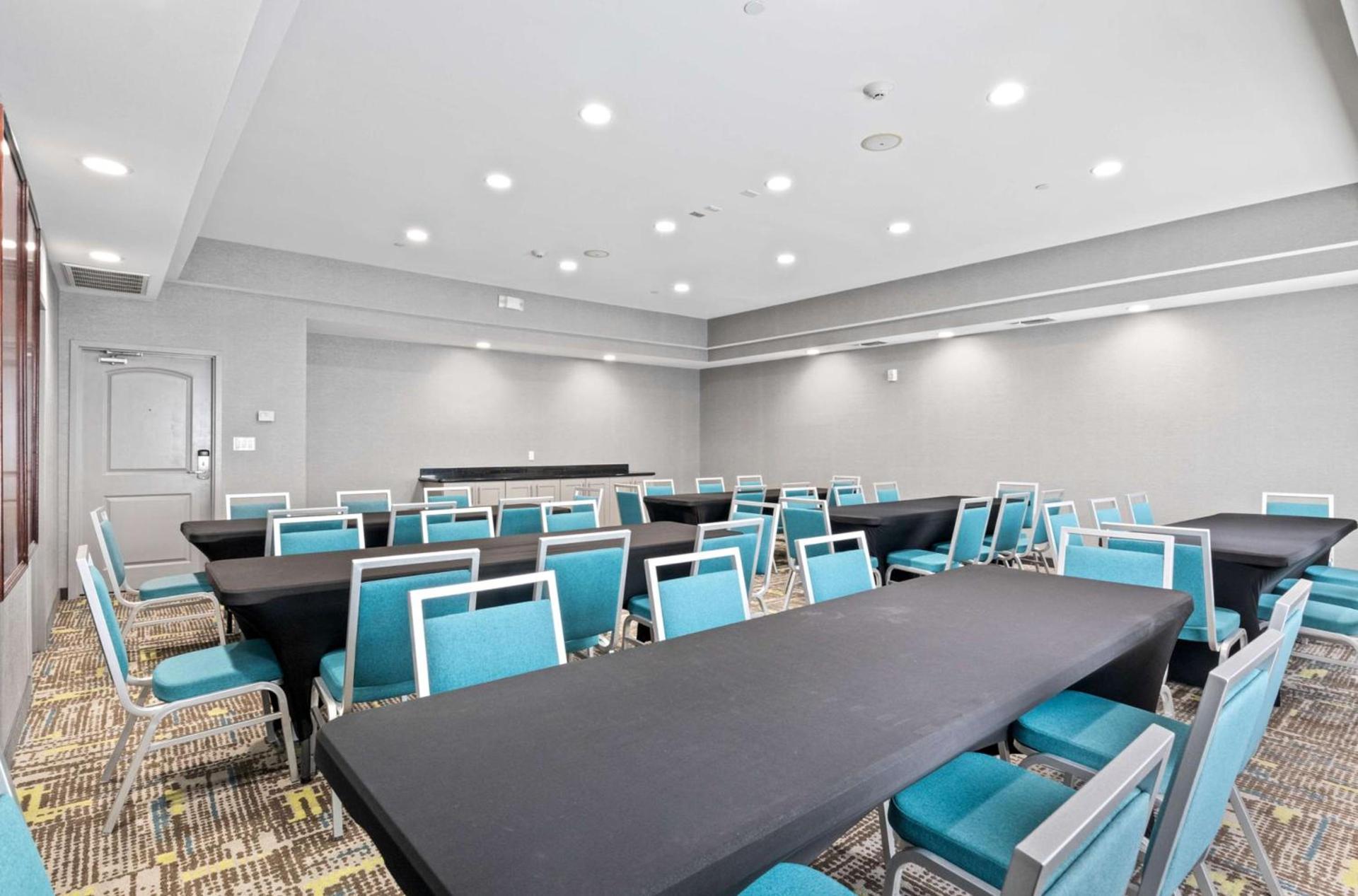 Hampton Inn & Suites Mount Pleasant photo 30