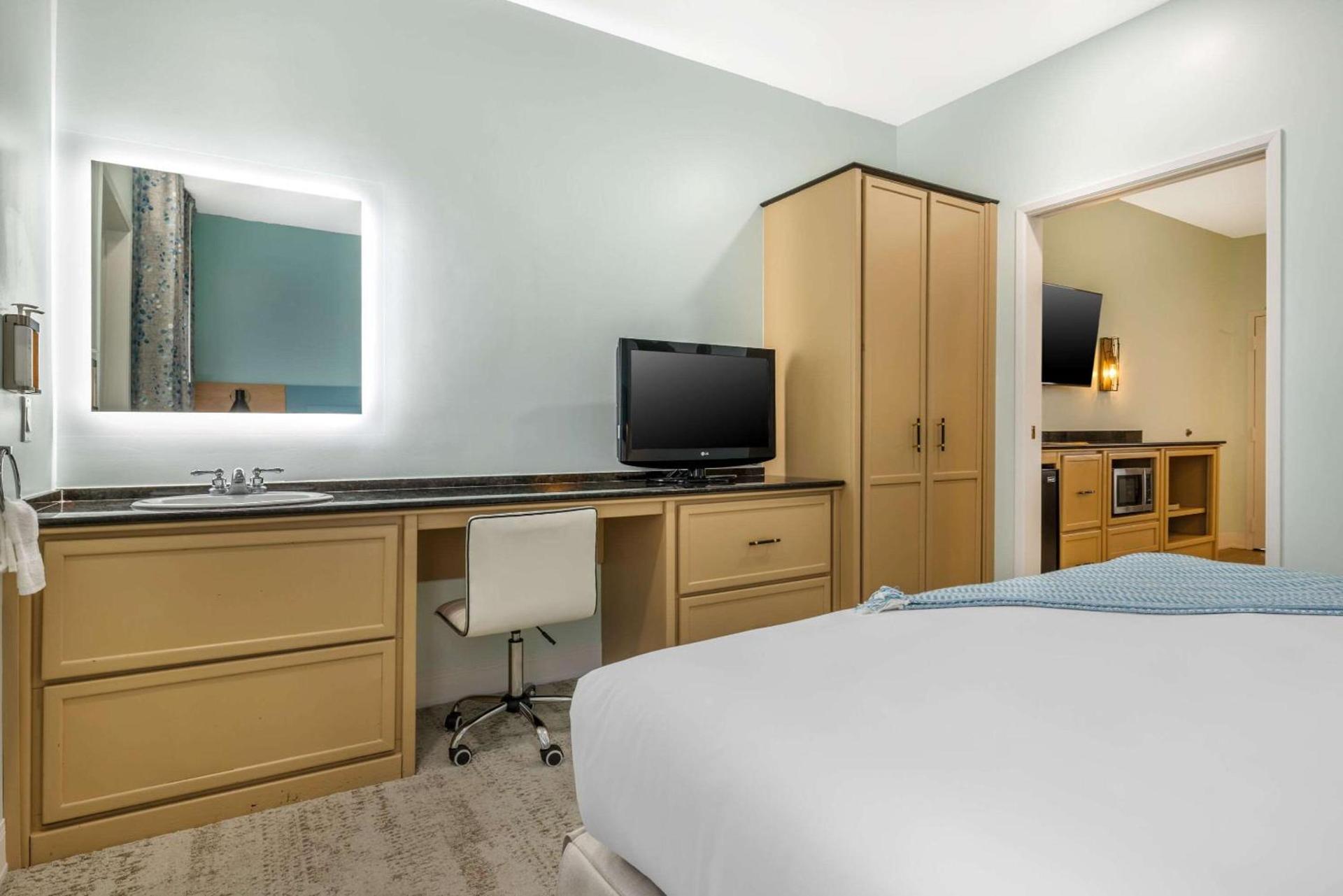 Quality Suites Downtown San Luis Obispo photo 16