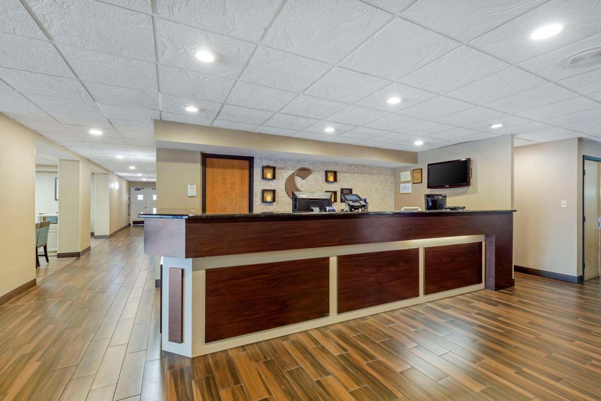 Comfort Inn Herndon-Reston photo 3