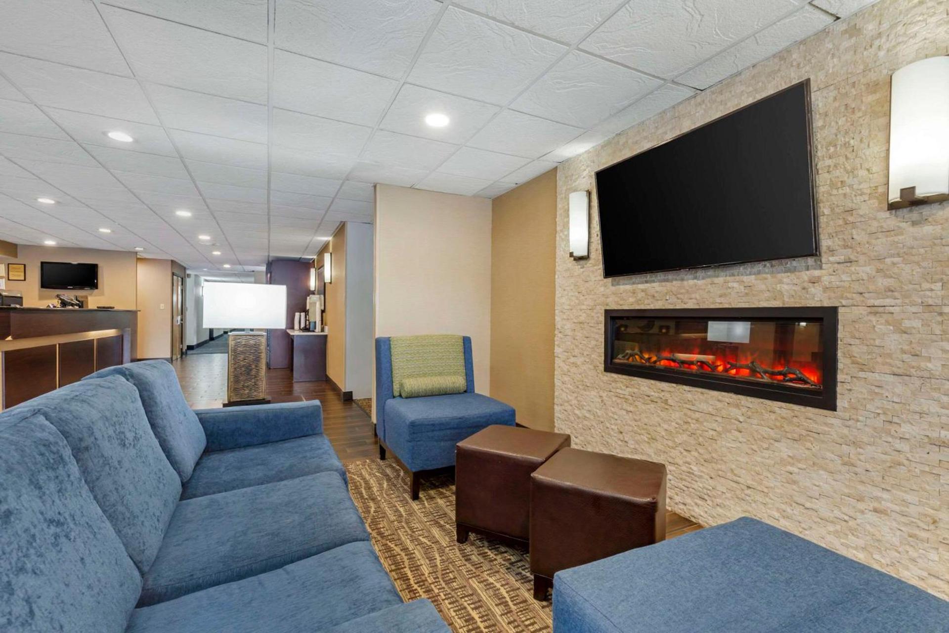 Comfort Inn Herndon-Reston photo 4