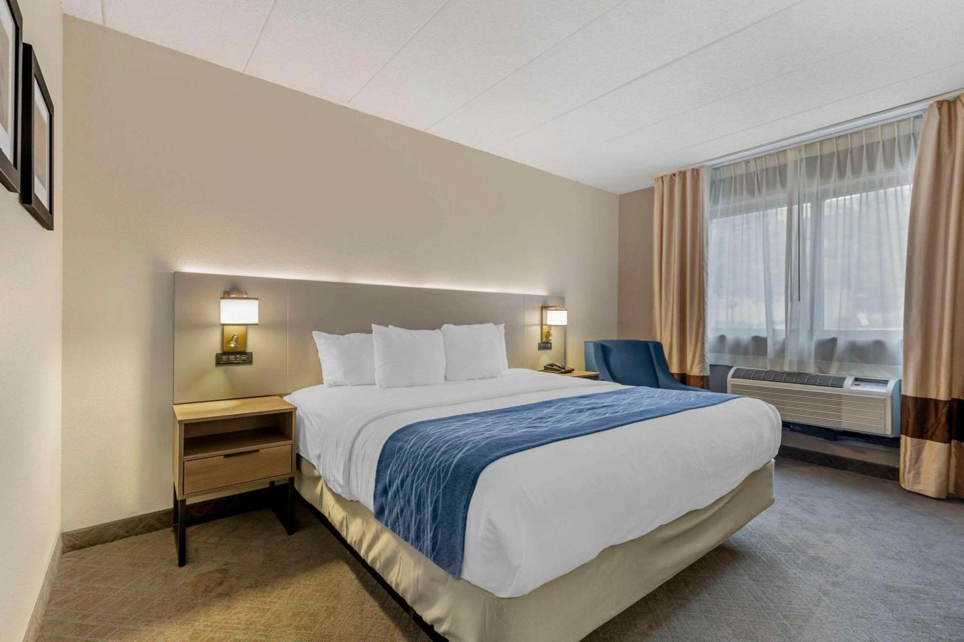 Comfort Inn Herndon-Reston photo 13