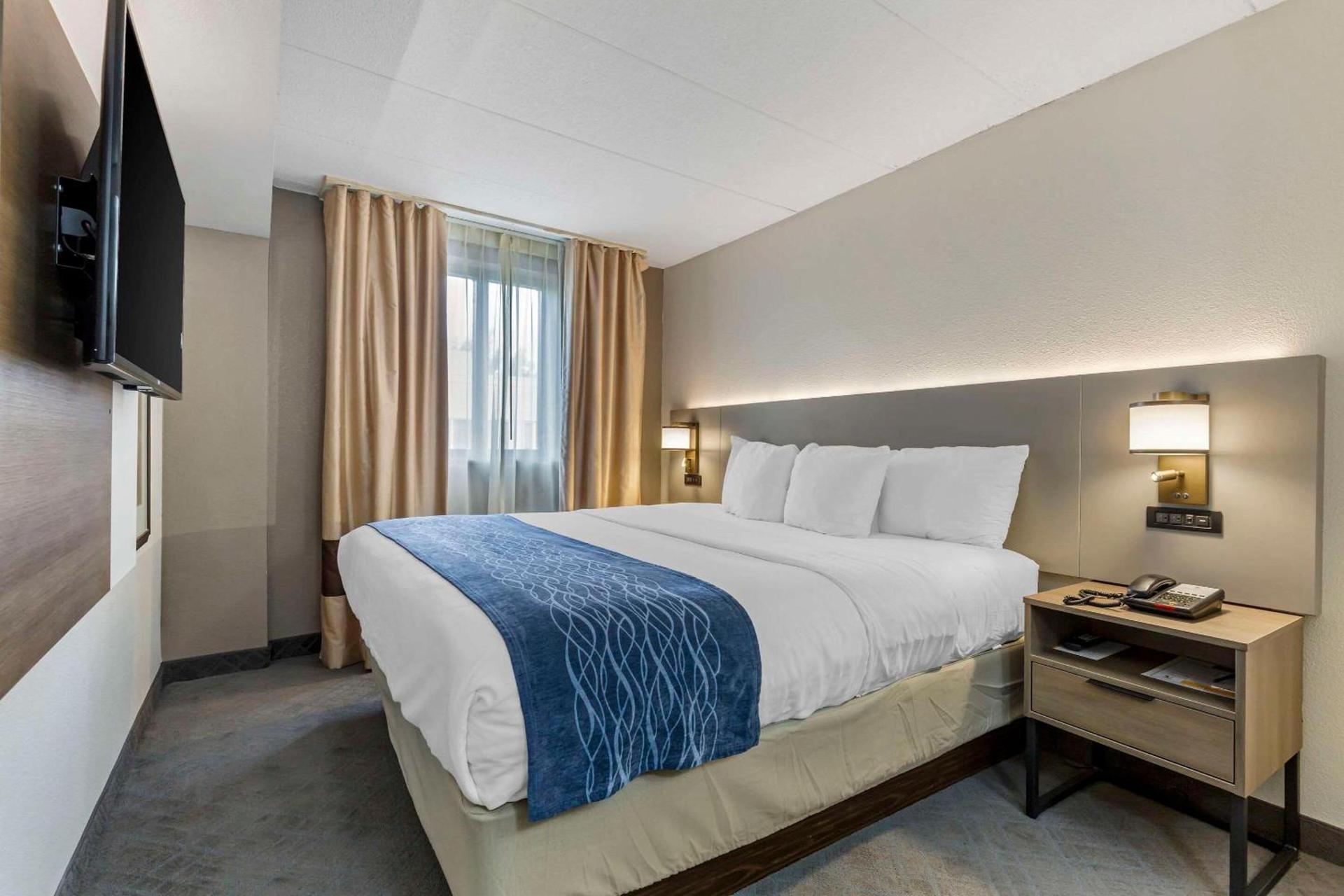 Comfort Inn Herndon-Reston photo 16
