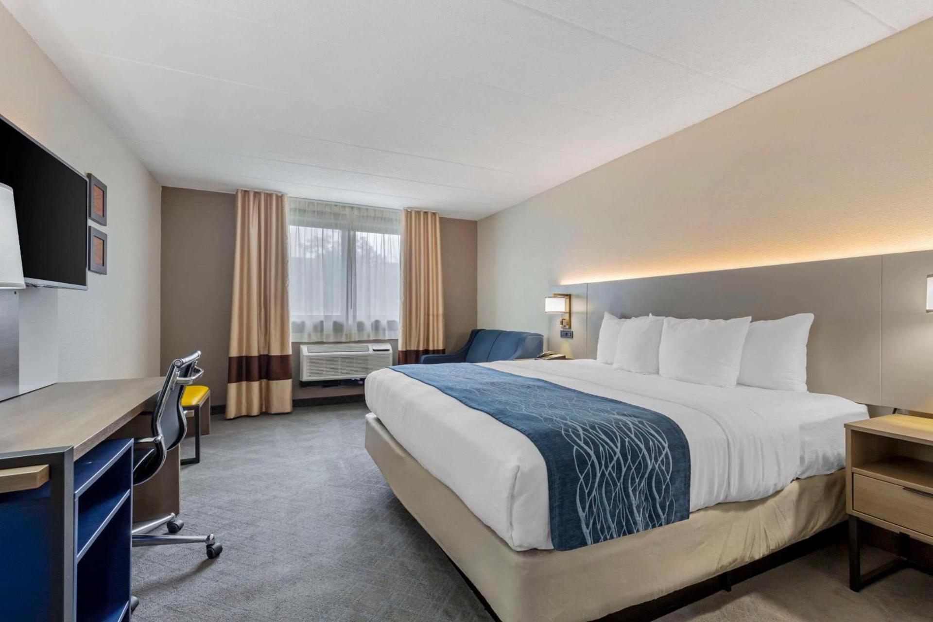 Comfort Inn Herndon-Reston photo 20