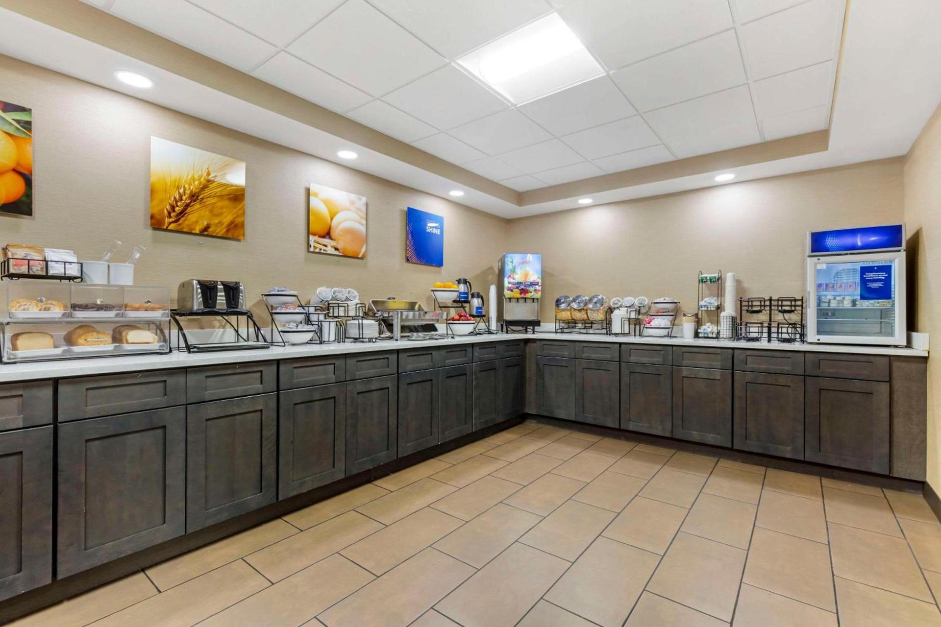 Comfort Inn Herndon-Reston photo 31