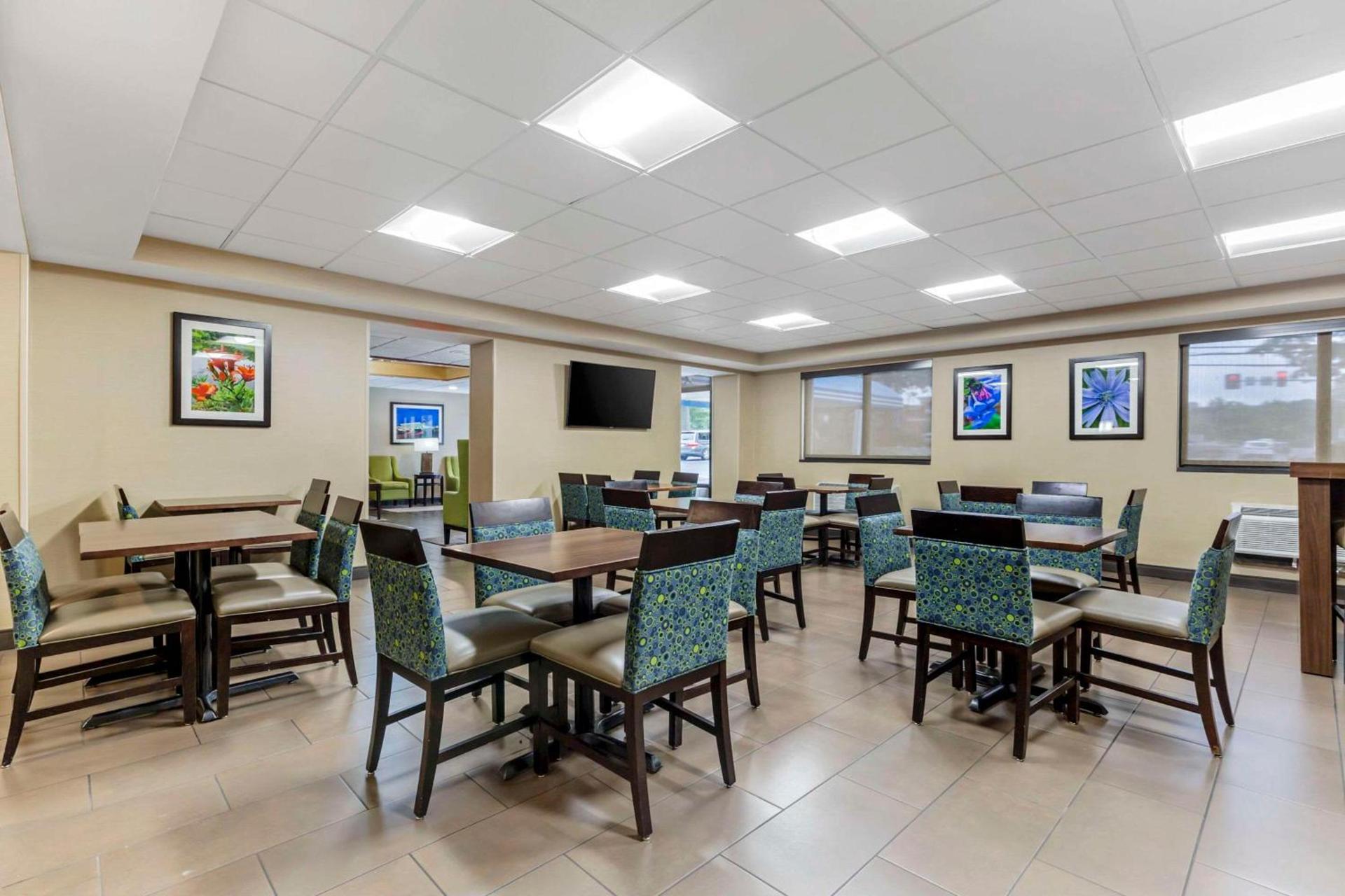 Comfort Inn Herndon-Reston photo 32
