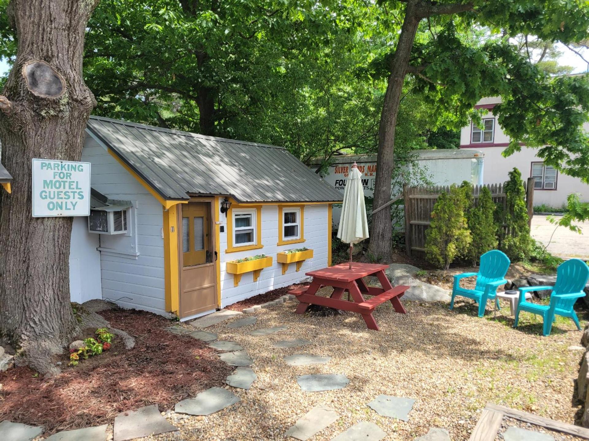 Weirs Beach Motel & Cottages photo 45