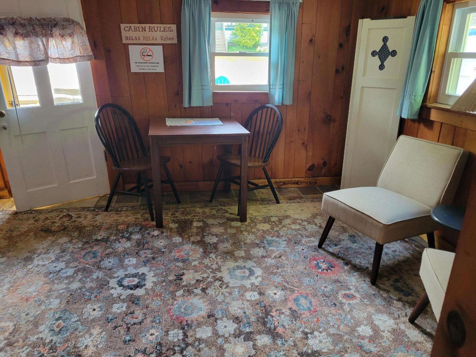 Weirs Beach Motel & Cottages photo 47