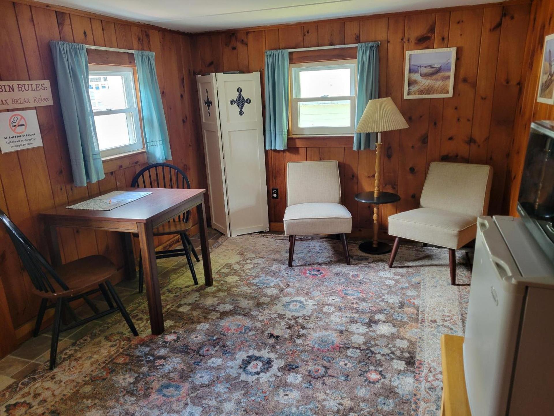 Weirs Beach Motel & Cottages photo 48