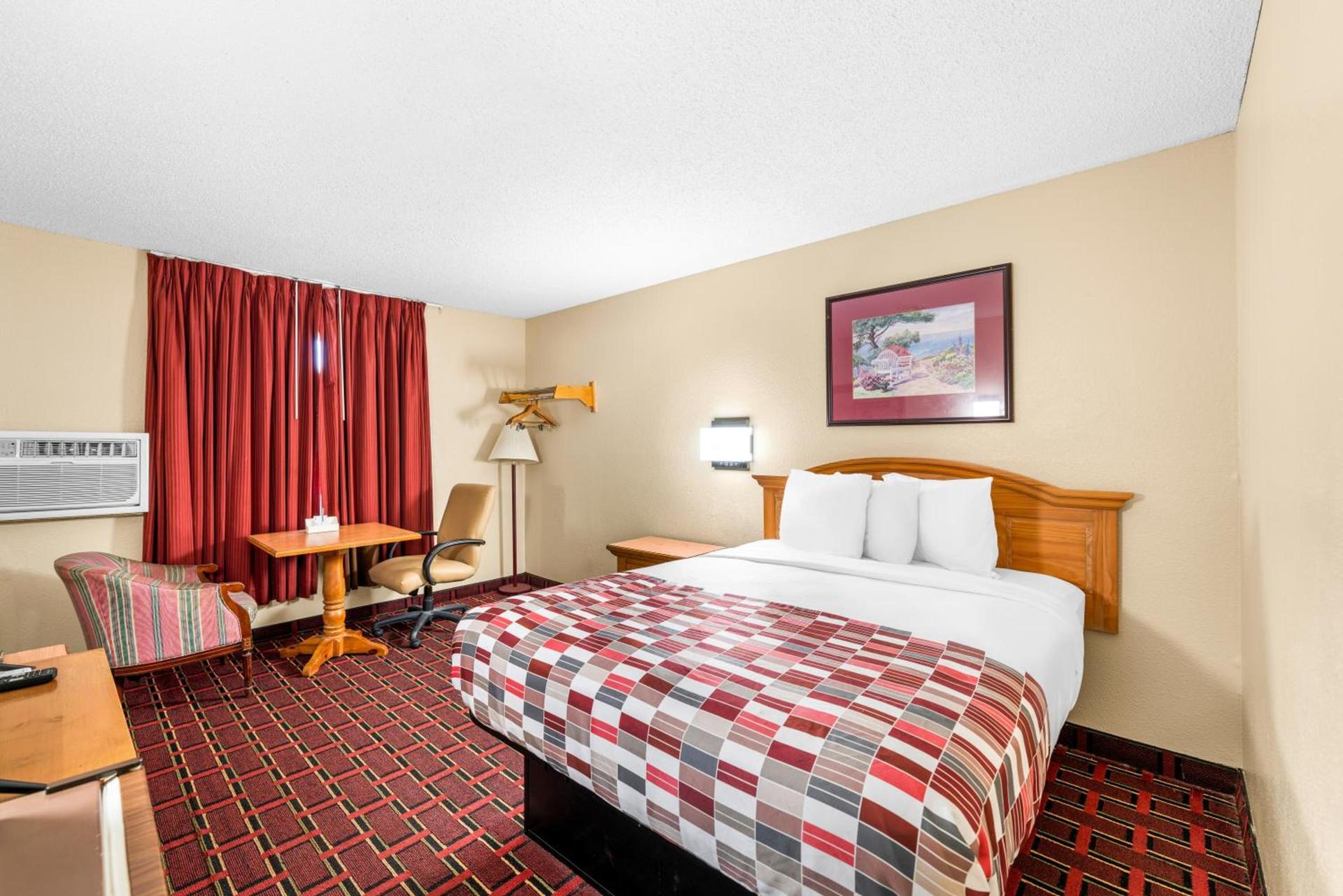 Americas Best Value Inn Decatur photo 6