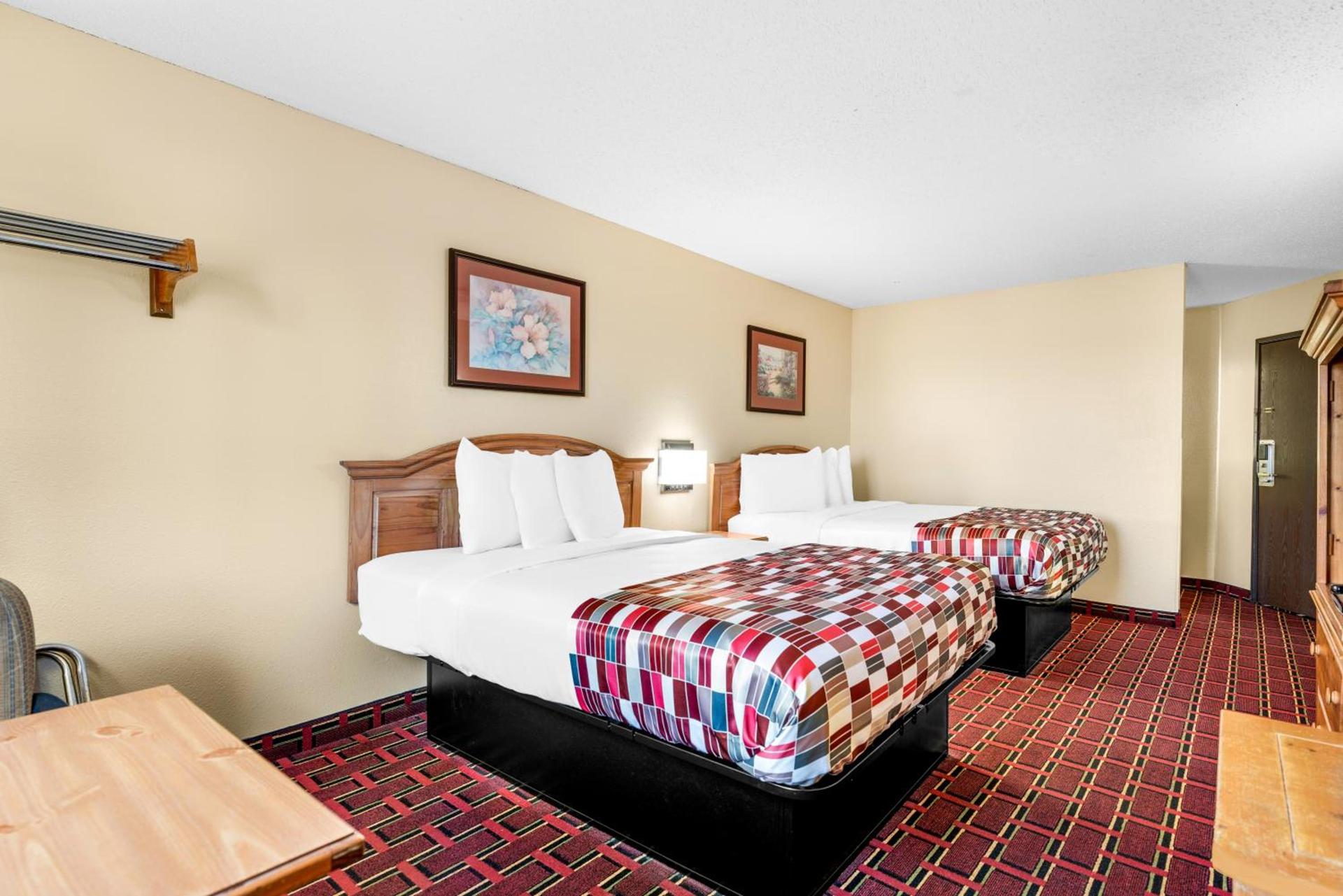 Americas Best Value Inn Decatur photo 11