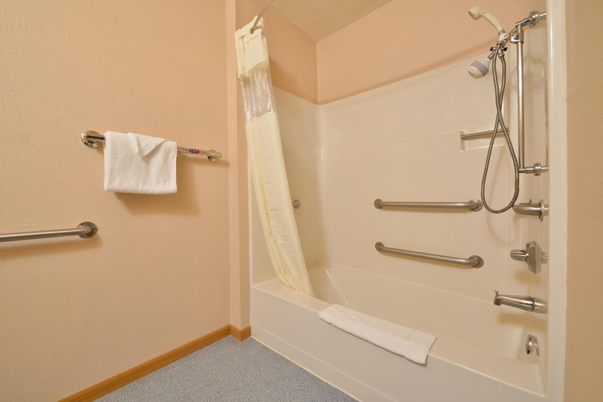 Americas Best Value Inn Decatur photo 14