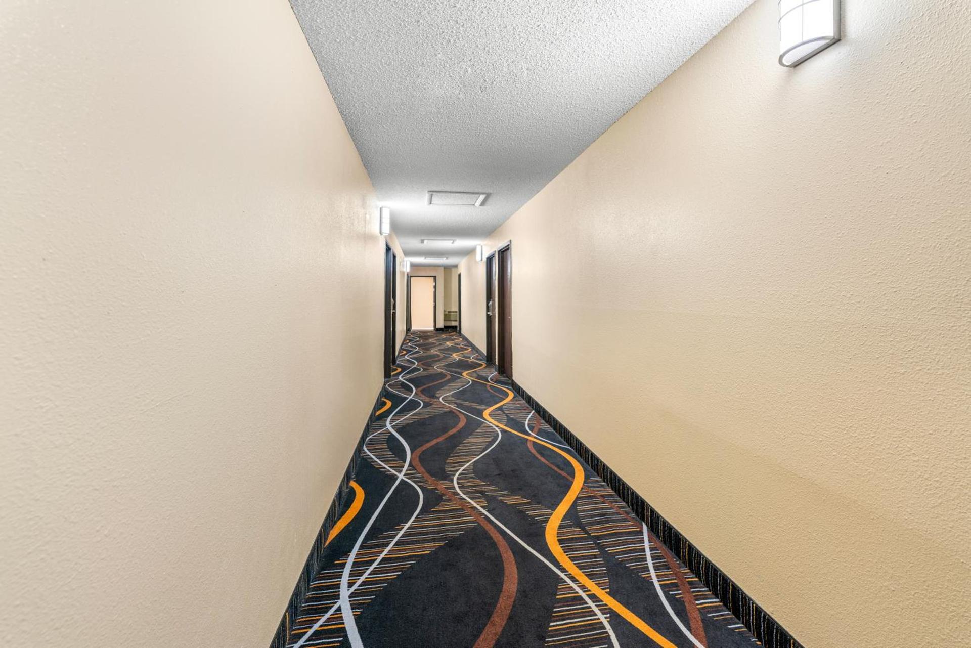Americas Best Value Inn Decatur photo 28