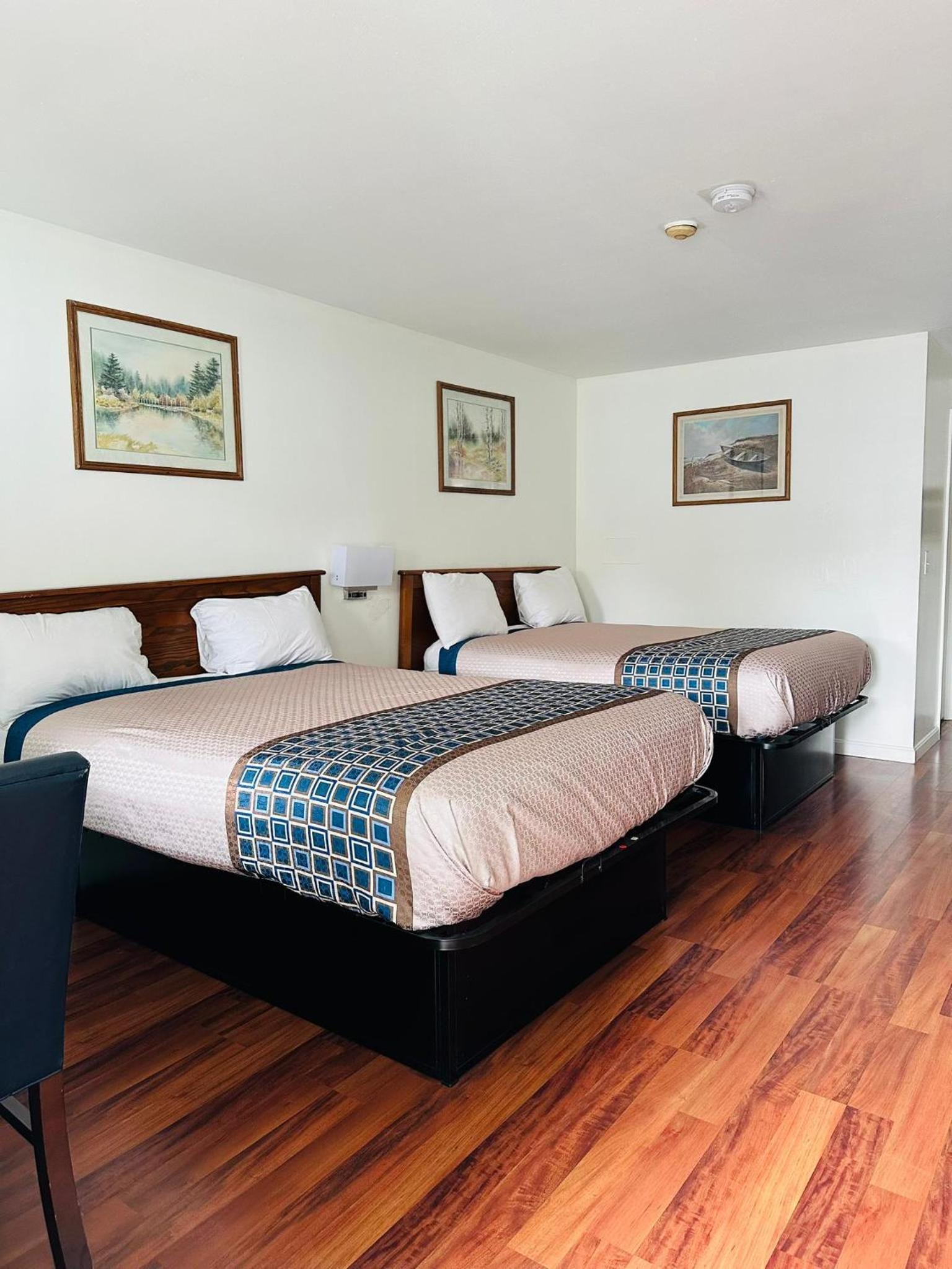Hampton Motor Inn photo 26