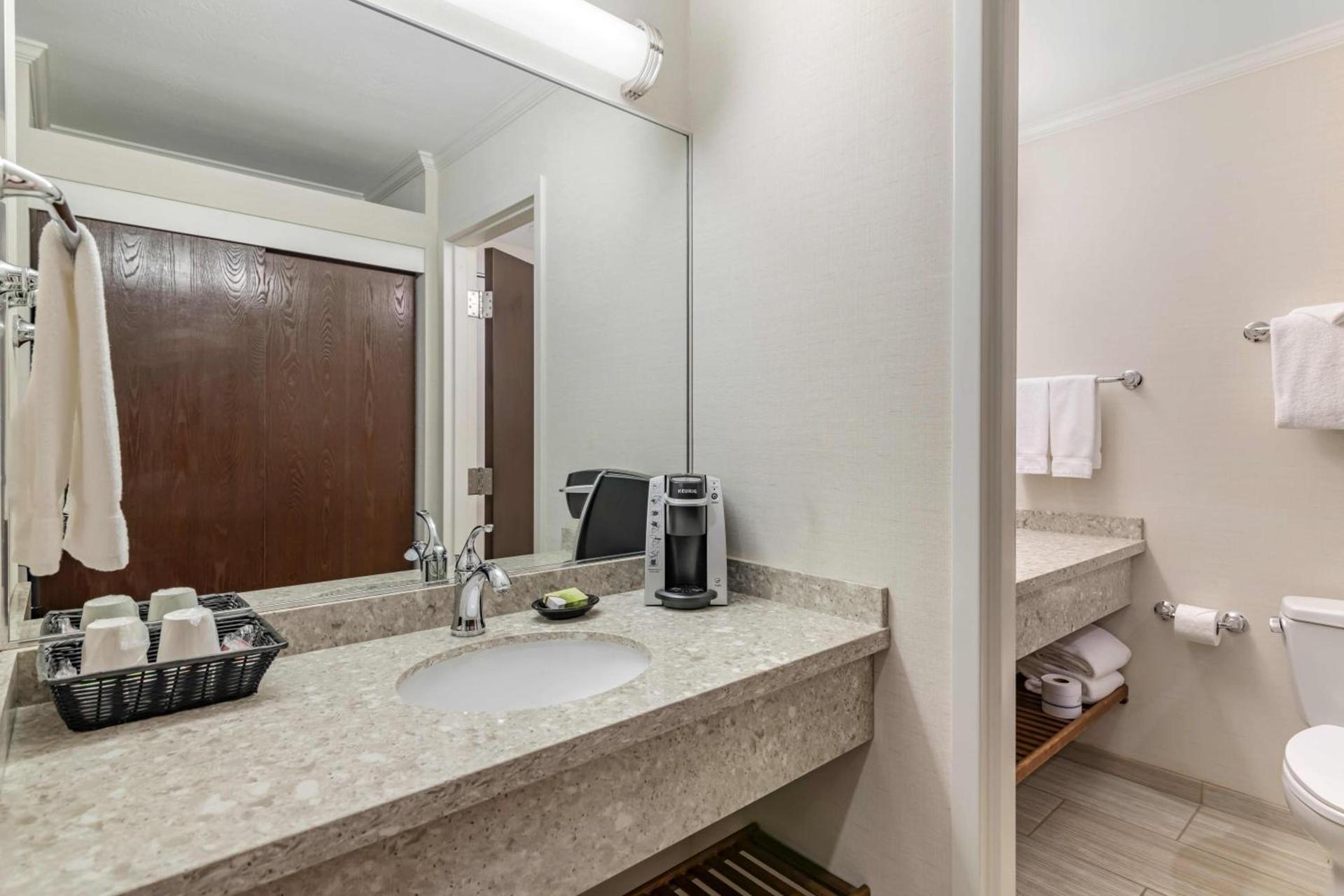 Juniper Hill Inn photo 55
