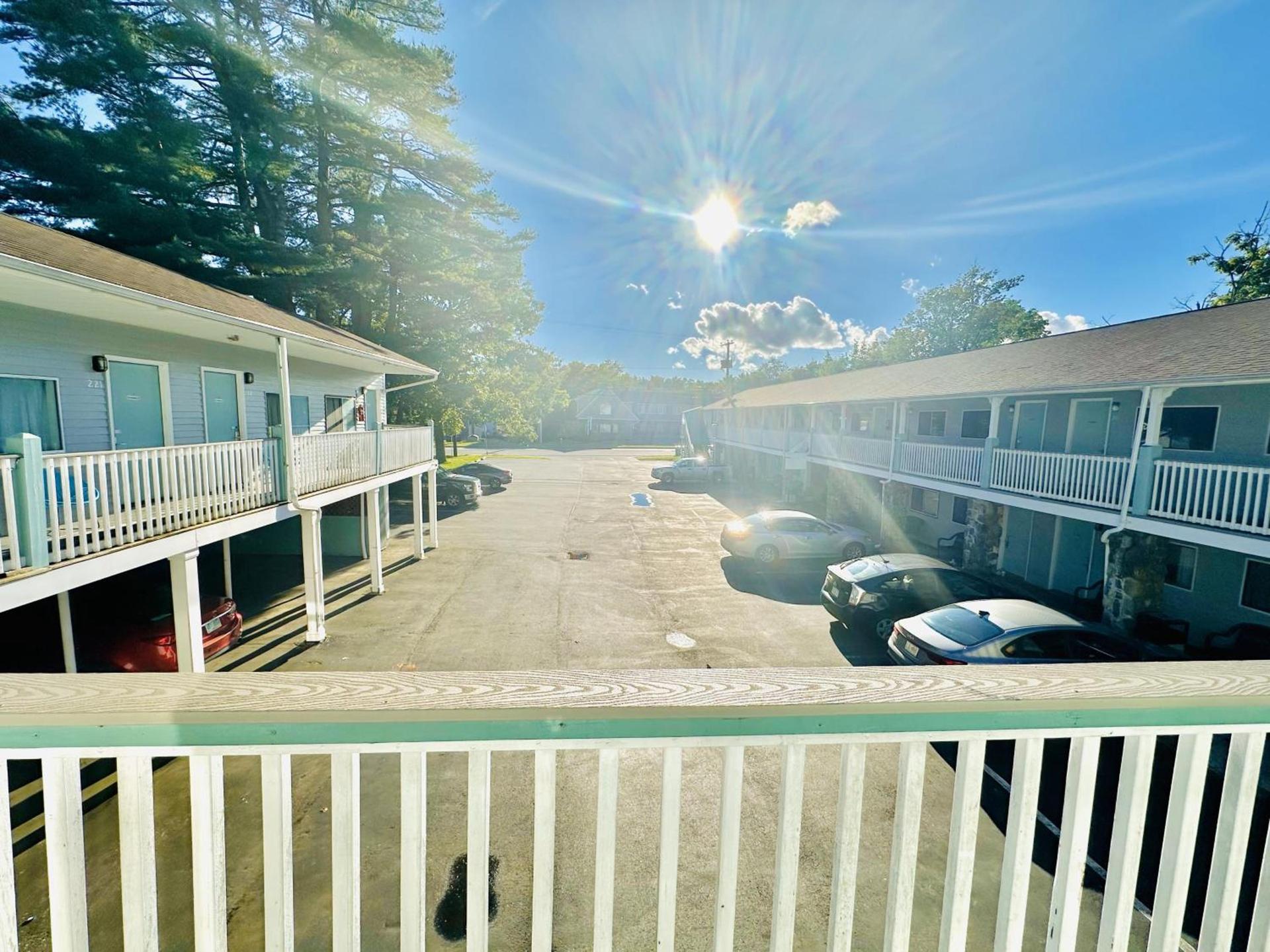 Hampton Motor Inn photo 3
