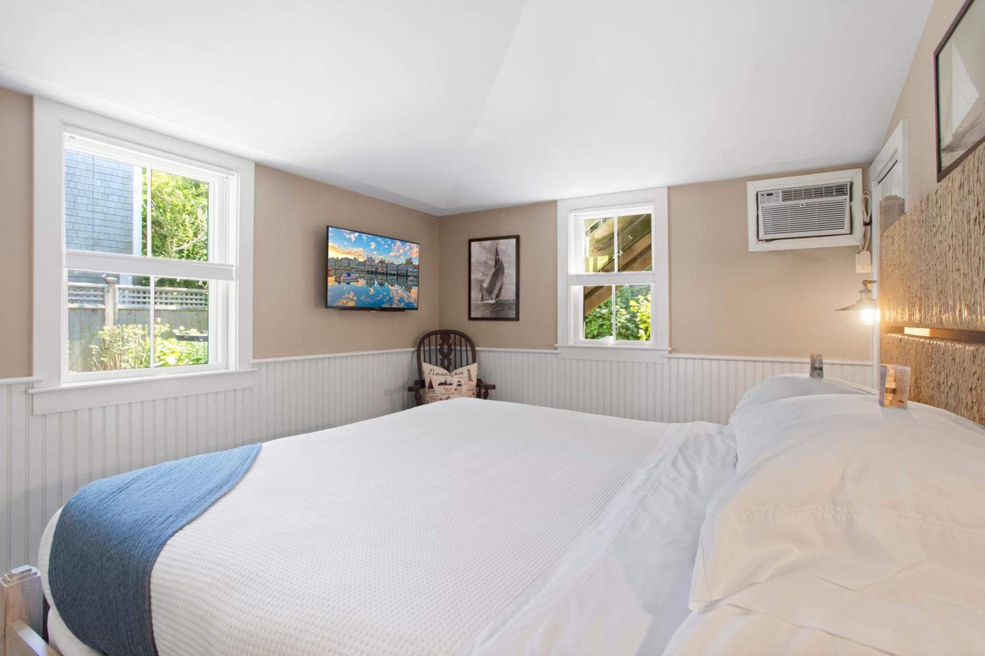 Carlisle House Inn photo 57