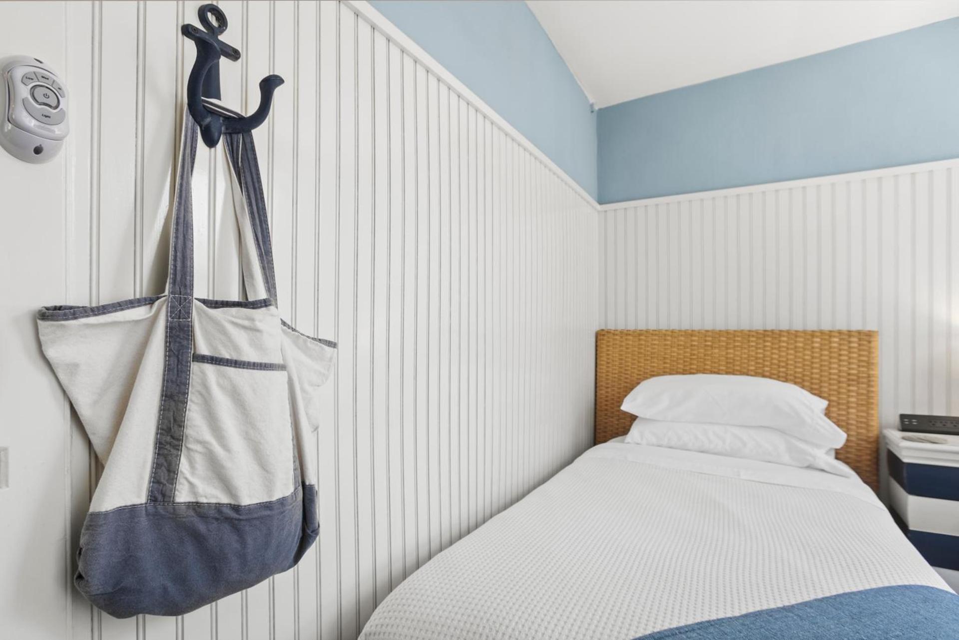 Carlisle House Inn photo 68