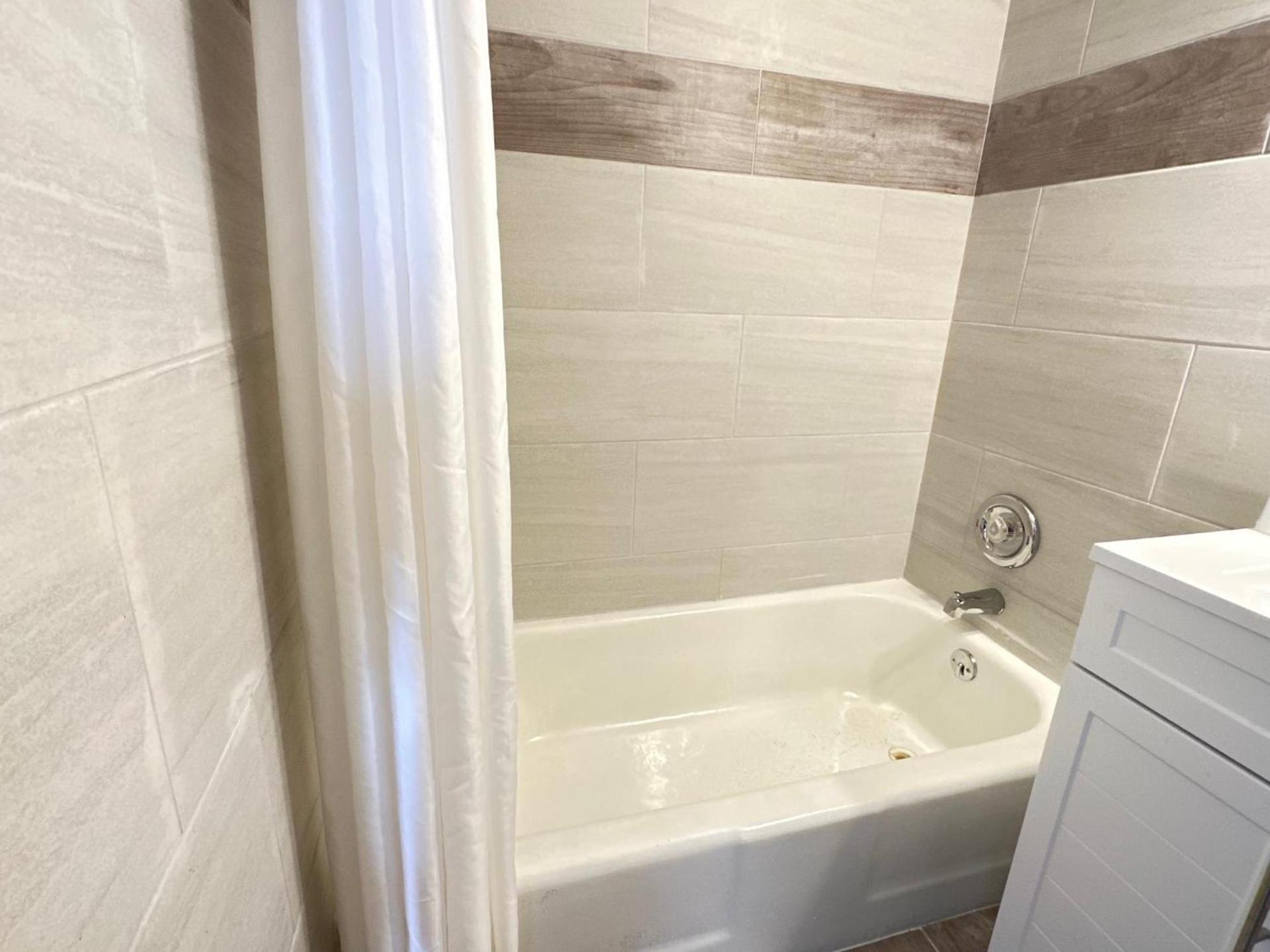 Inn at Lebanon - Hershey & Manheim area photo 60