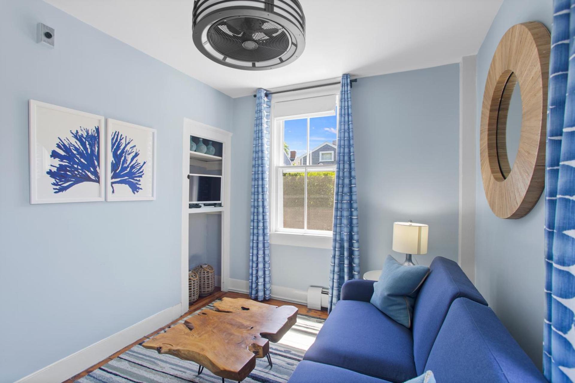 Carlisle House Inn photo 80