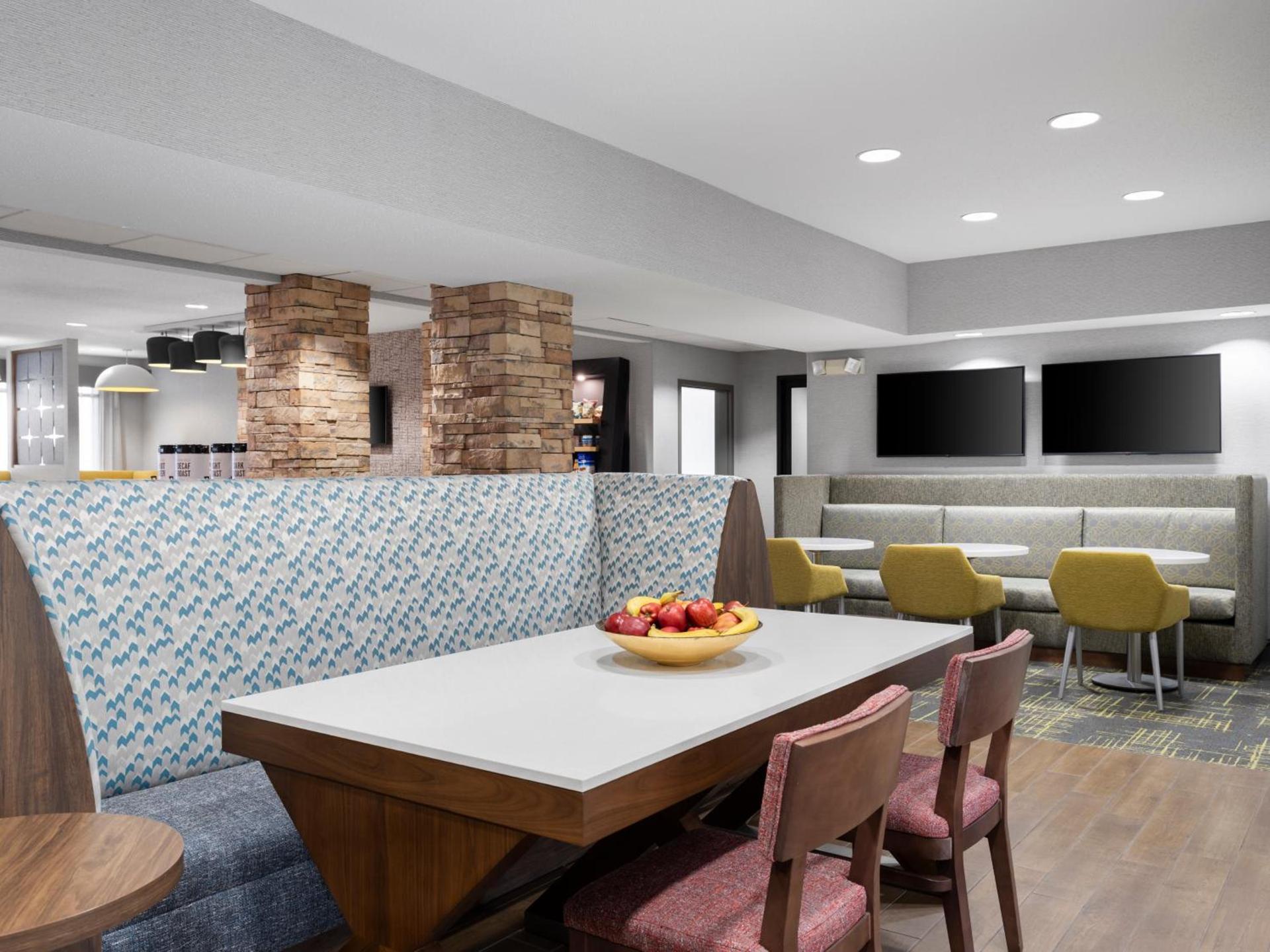 Hampton Inn Ottawa - Starved Rock Area photo 40