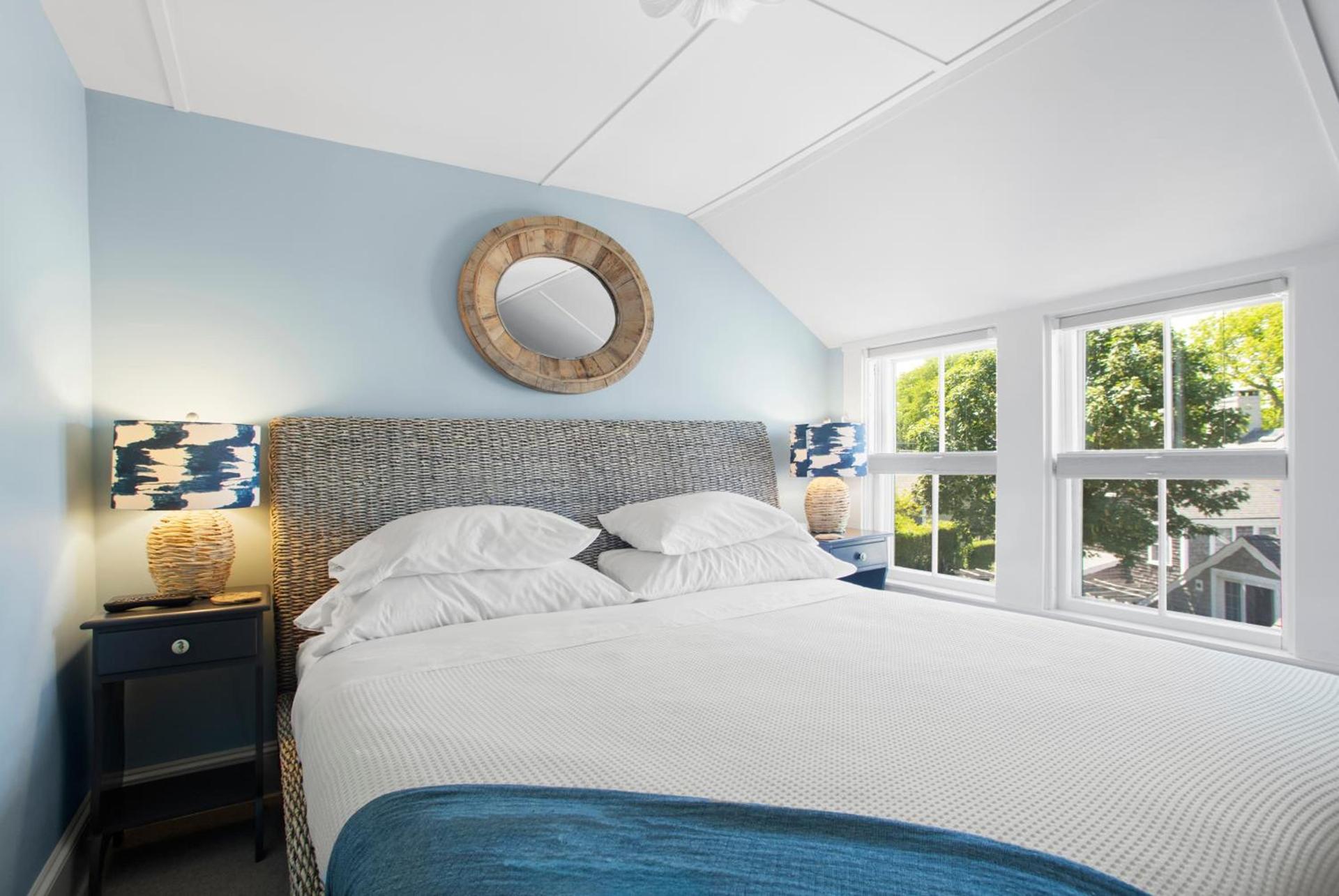 Carlisle House Inn photo 100