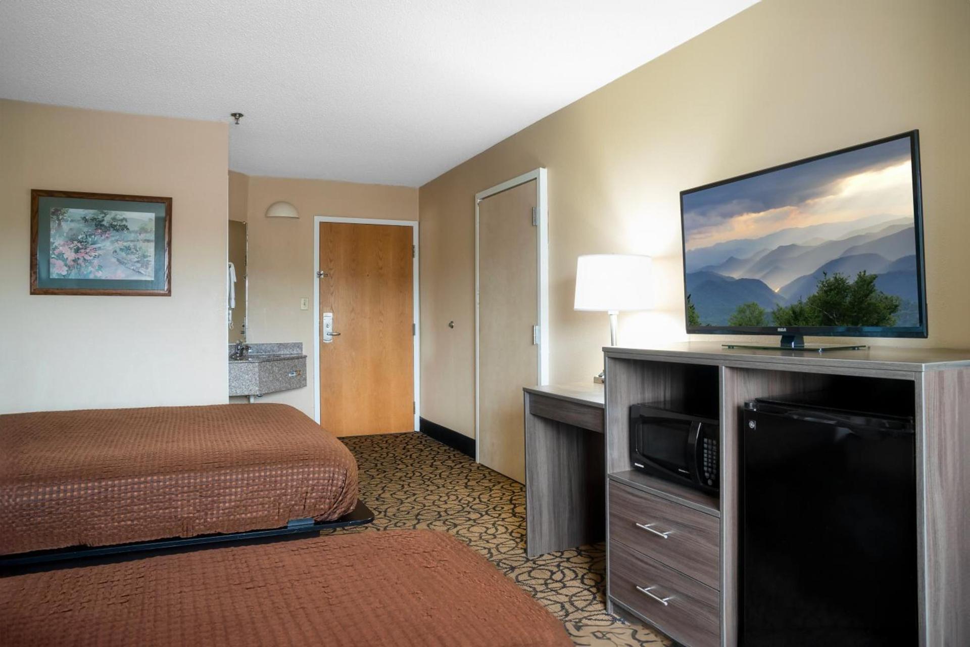 Guest Inn Pigeon Forge photo 19