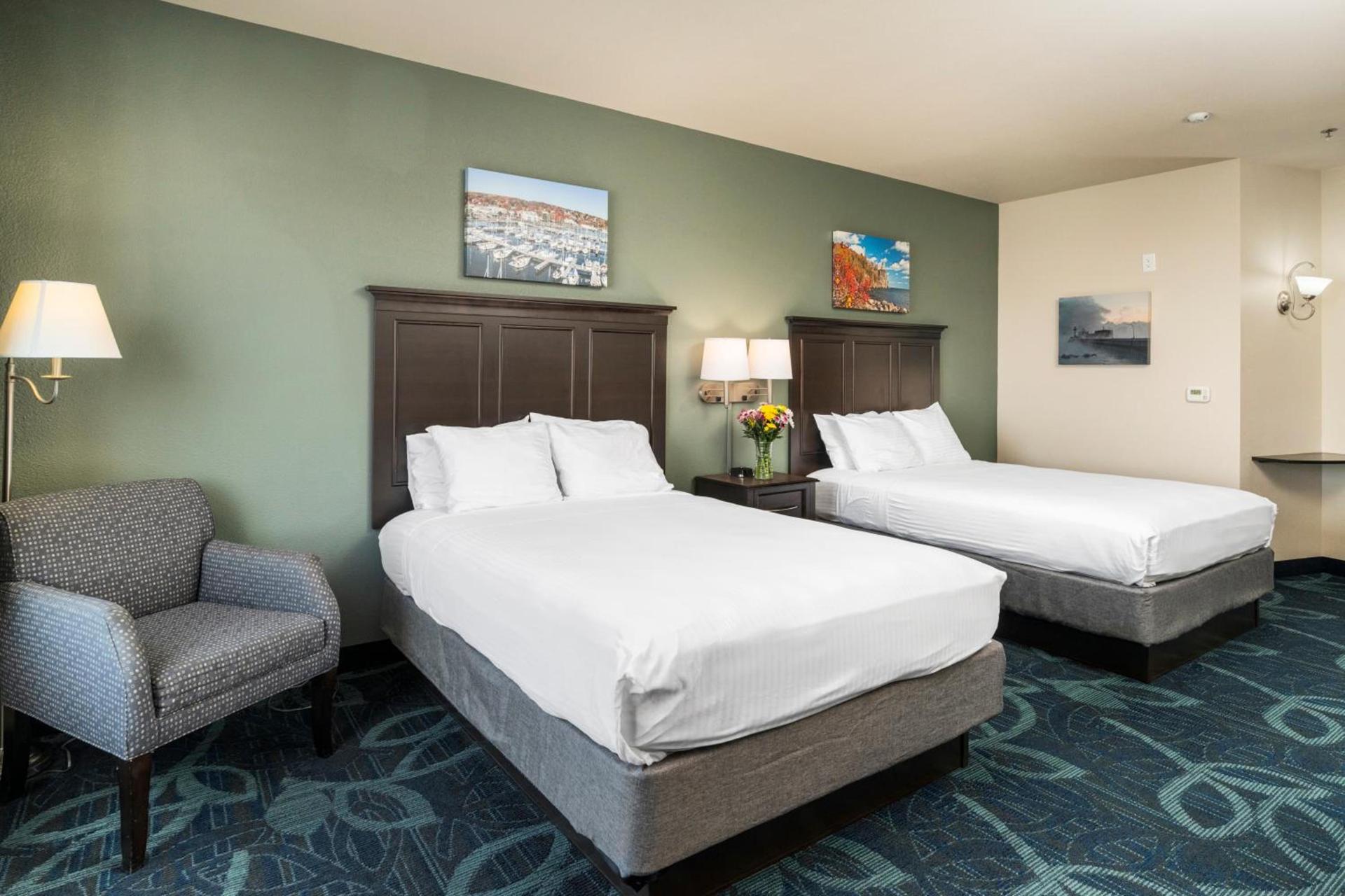 Park Point Marina Inn photo 55