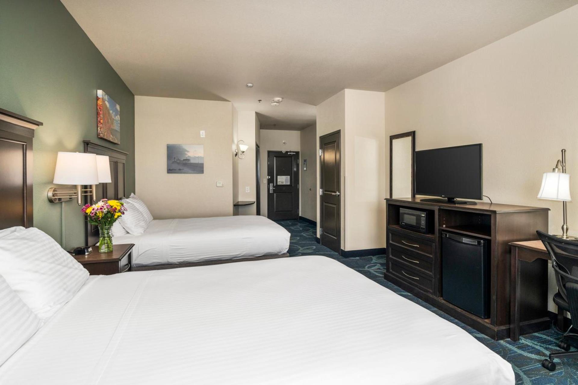Park Point Marina Inn photo 54