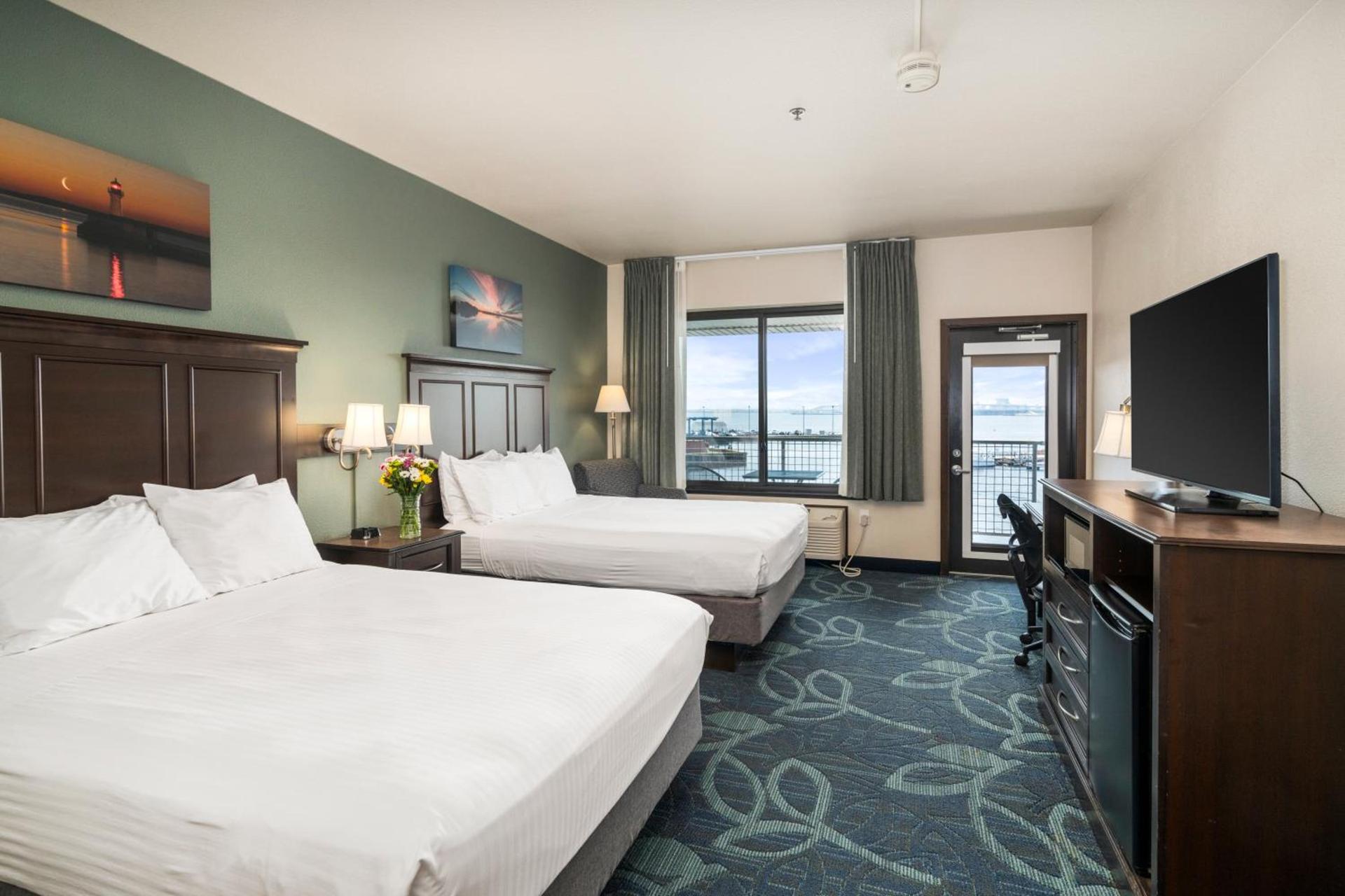 Park Point Marina Inn photo 8