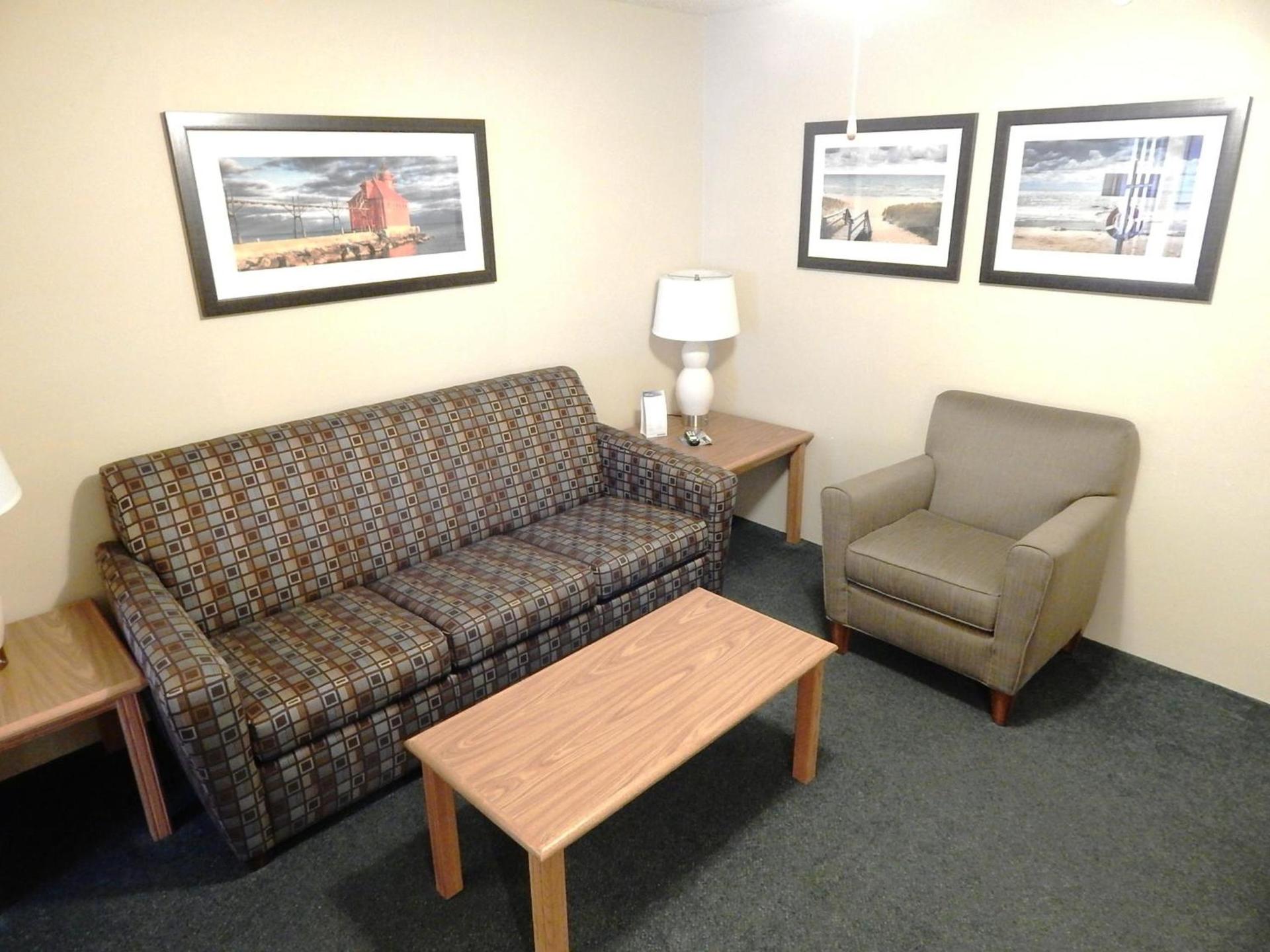AmericInn by Wyndham Sturgeon Bay photo 14