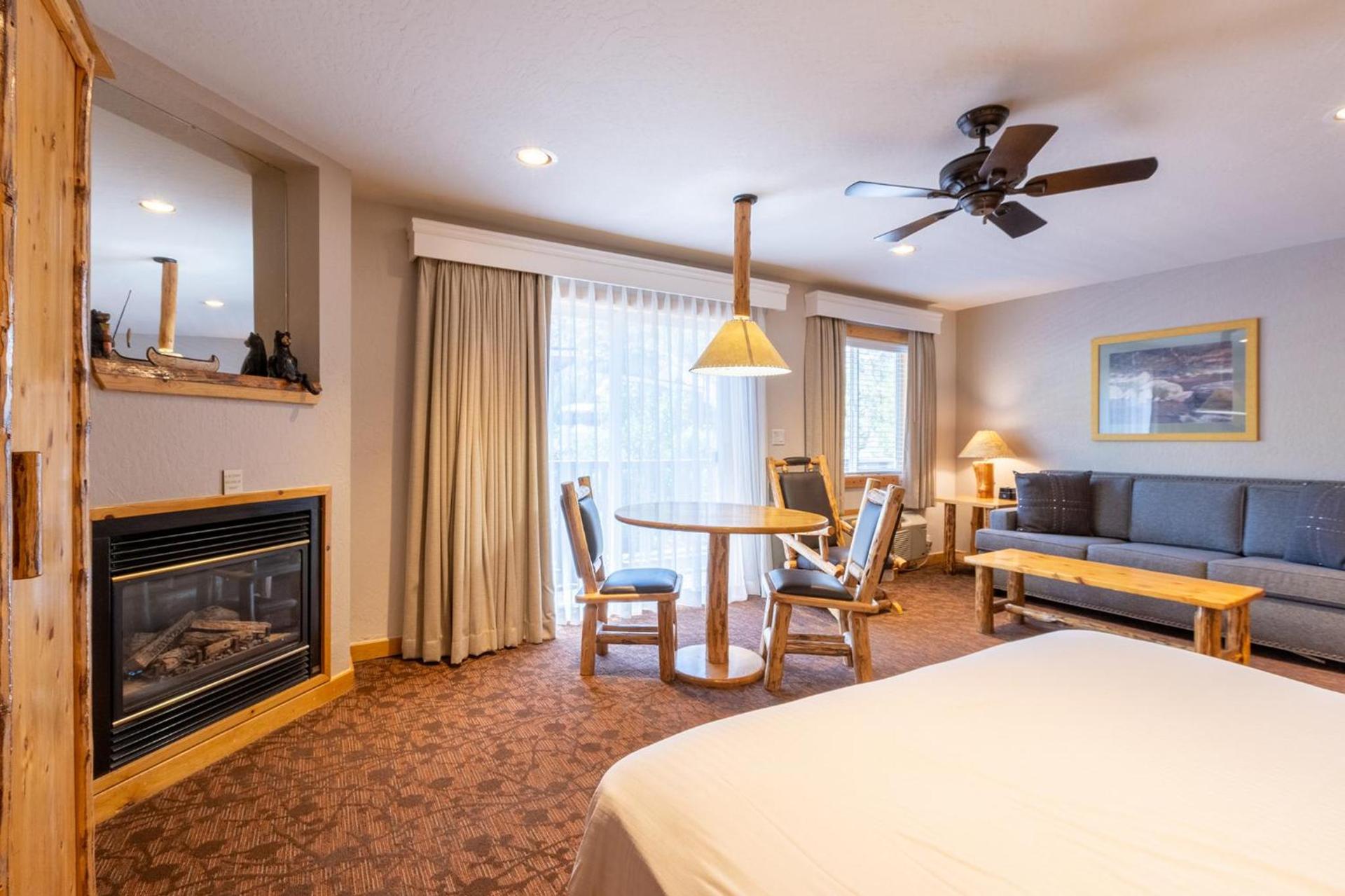 Red Wolf Lodge at Olympic Valley photo 23