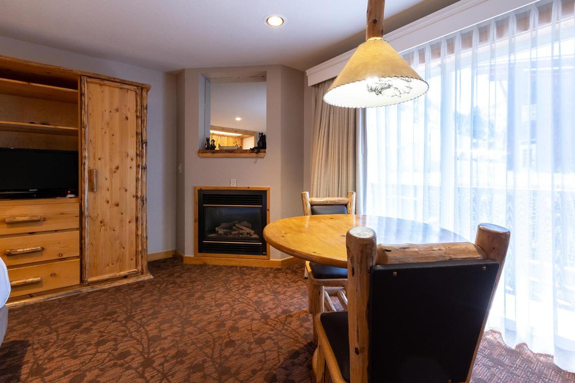 Red Wolf Lodge at Olympic Valley photo 28
