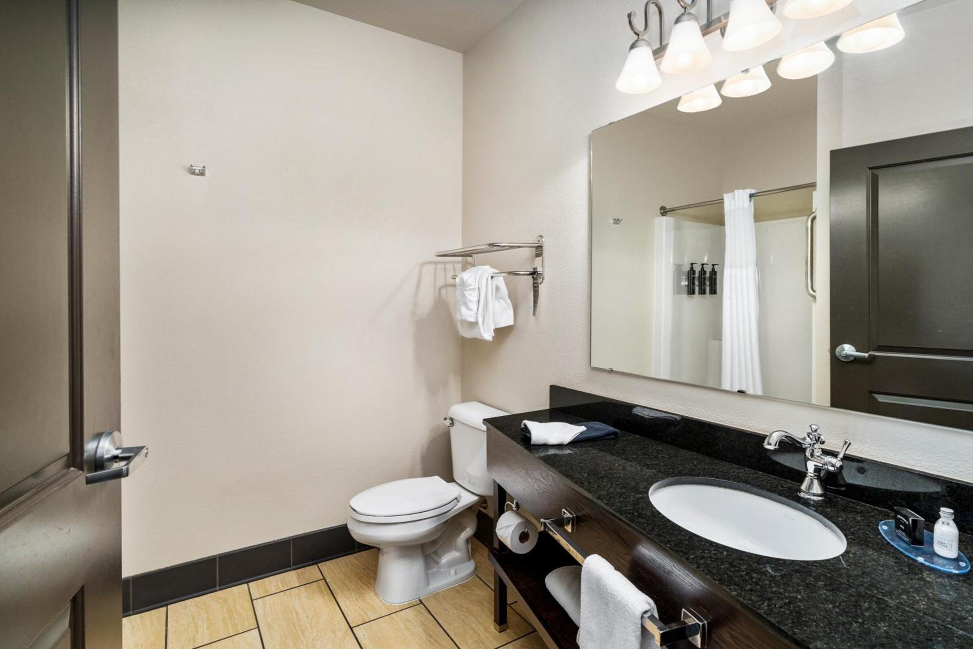 Park Point Marina Inn photo 71