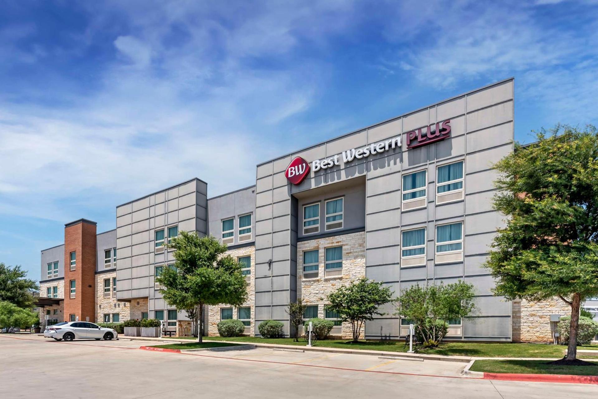 Best Western Plus Pflugerville Inn & Suites photo 10