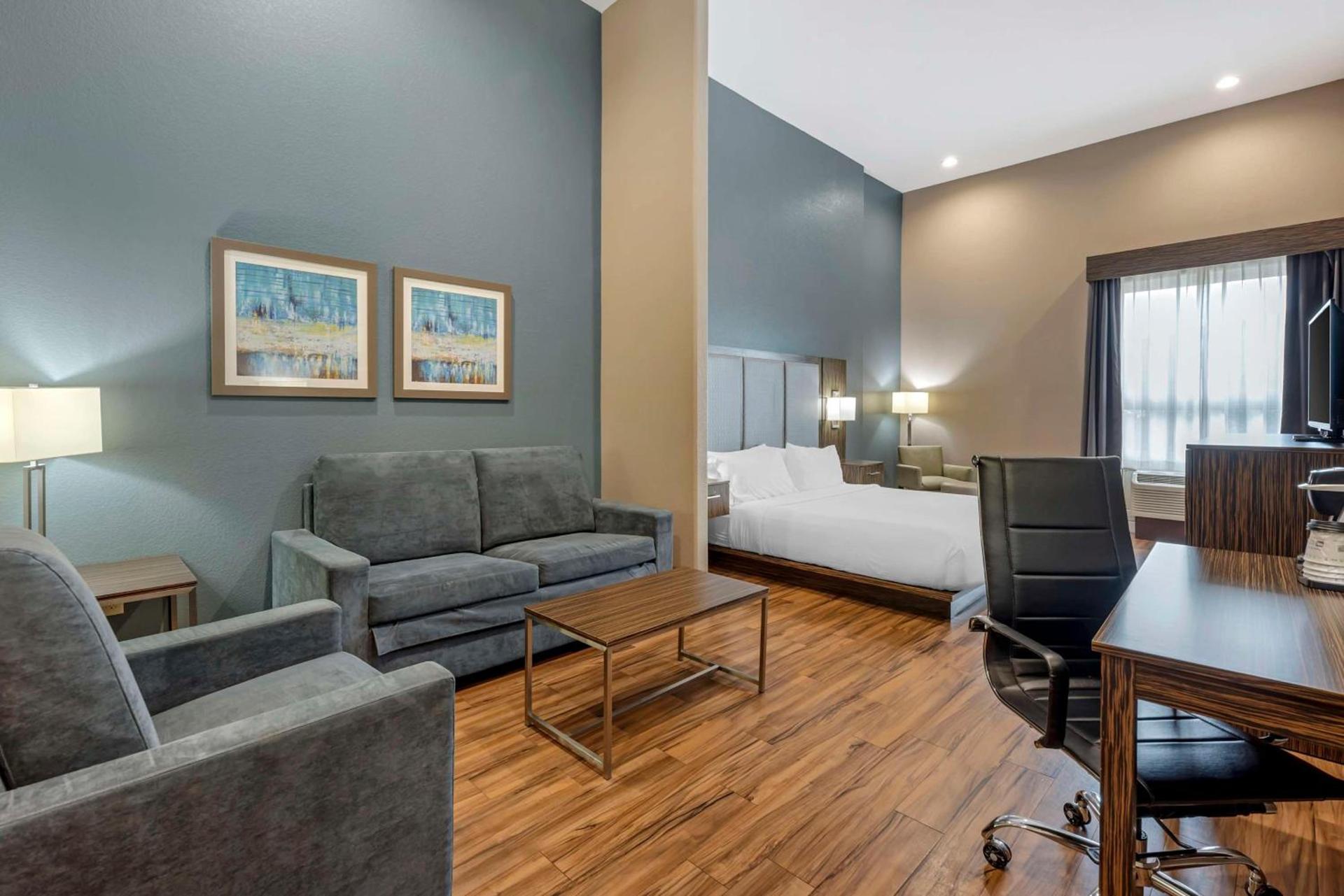Best Western Plus Pflugerville Inn & Suites photo 36