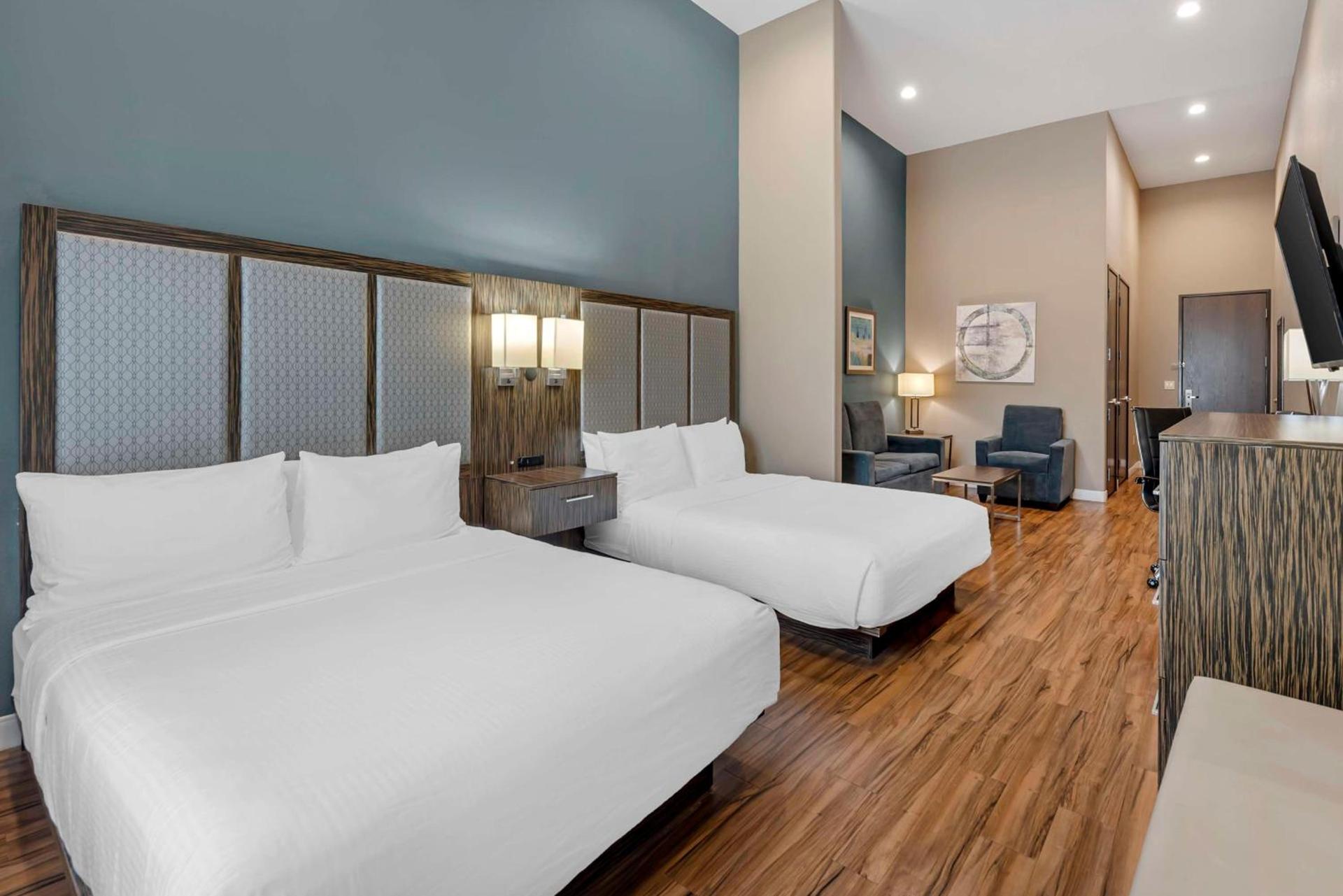 Best Western Plus Pflugerville Inn & Suites photo 42