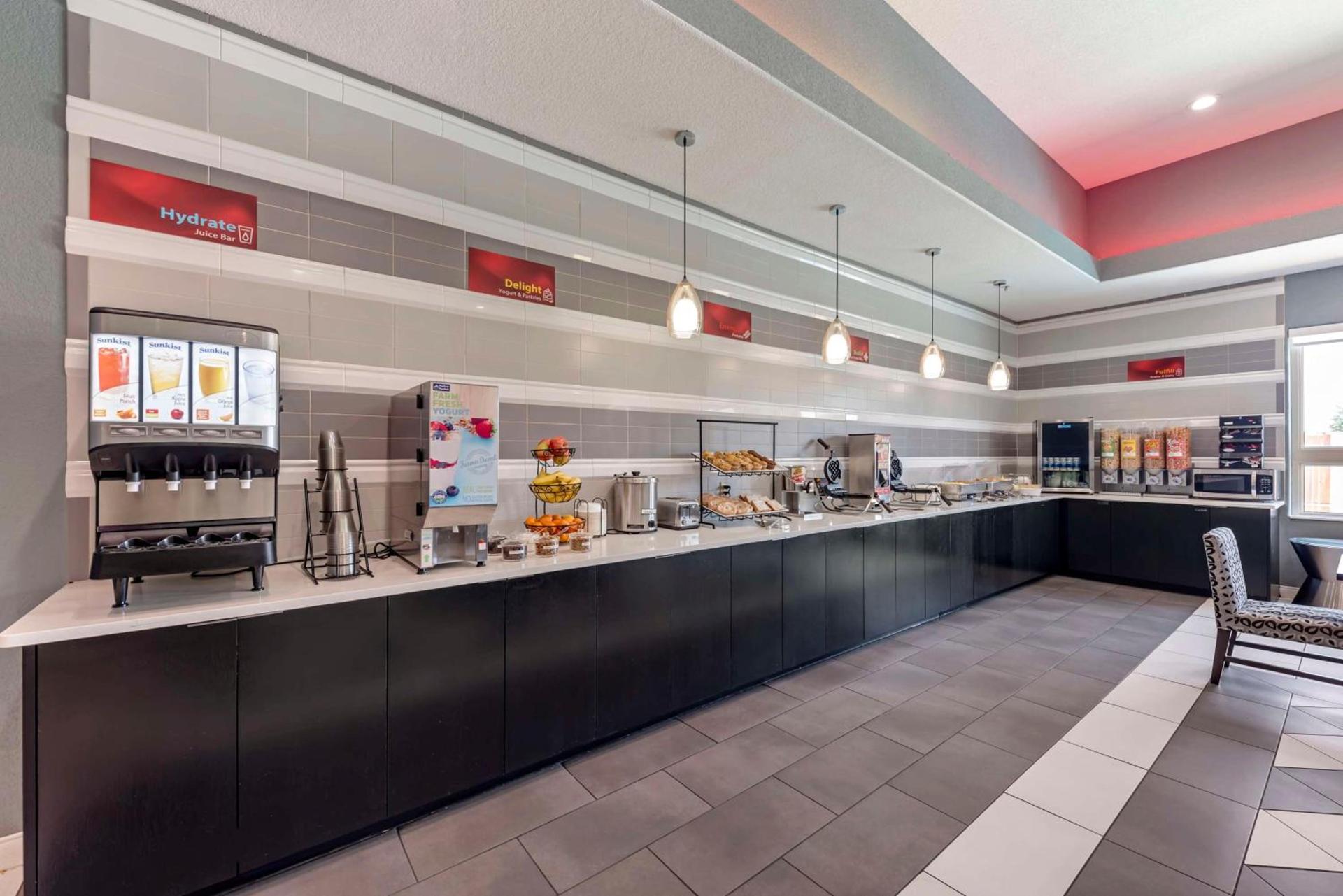 Best Western Plus Pflugerville Inn & Suites photo 48