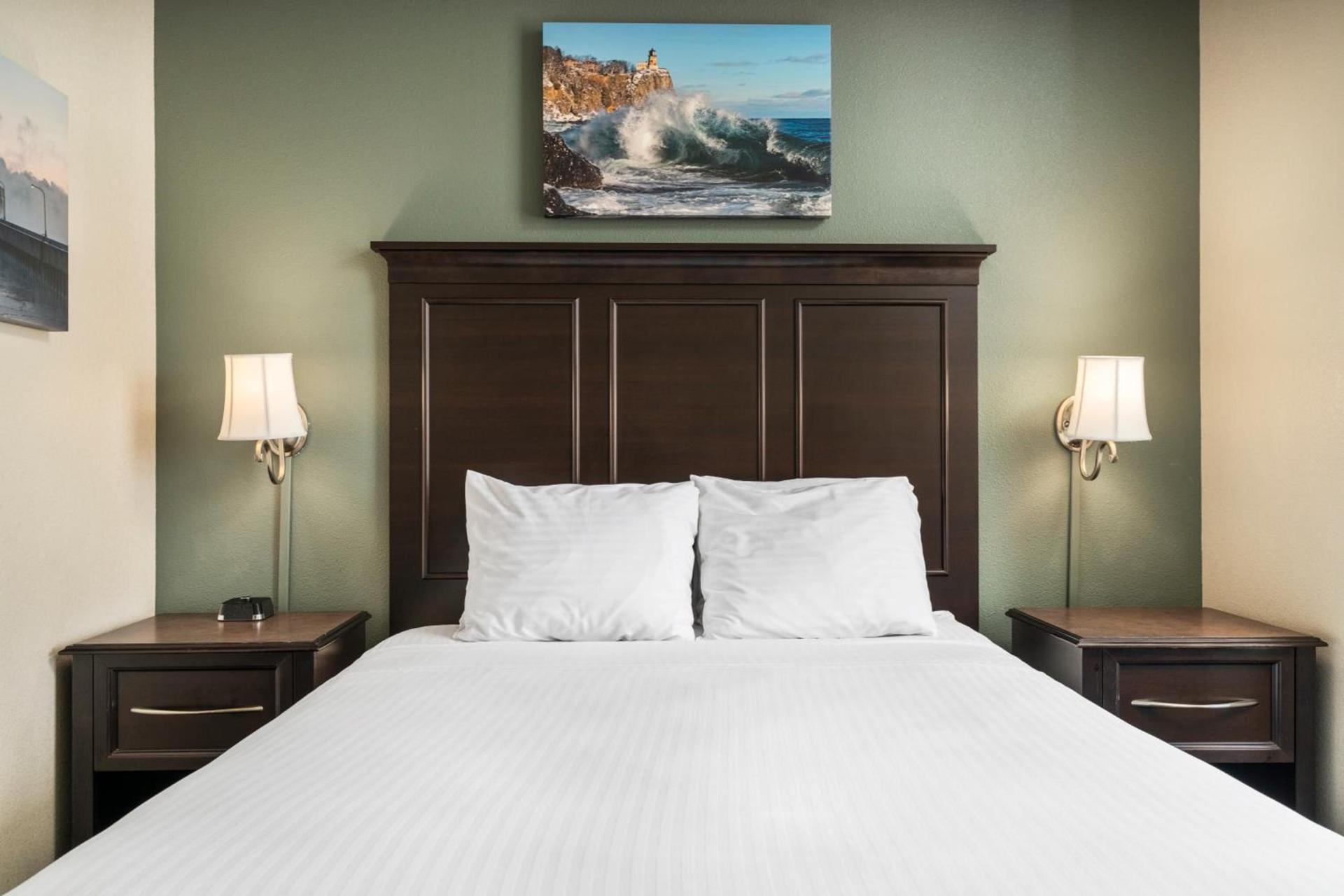 Park Point Marina Inn photo 13