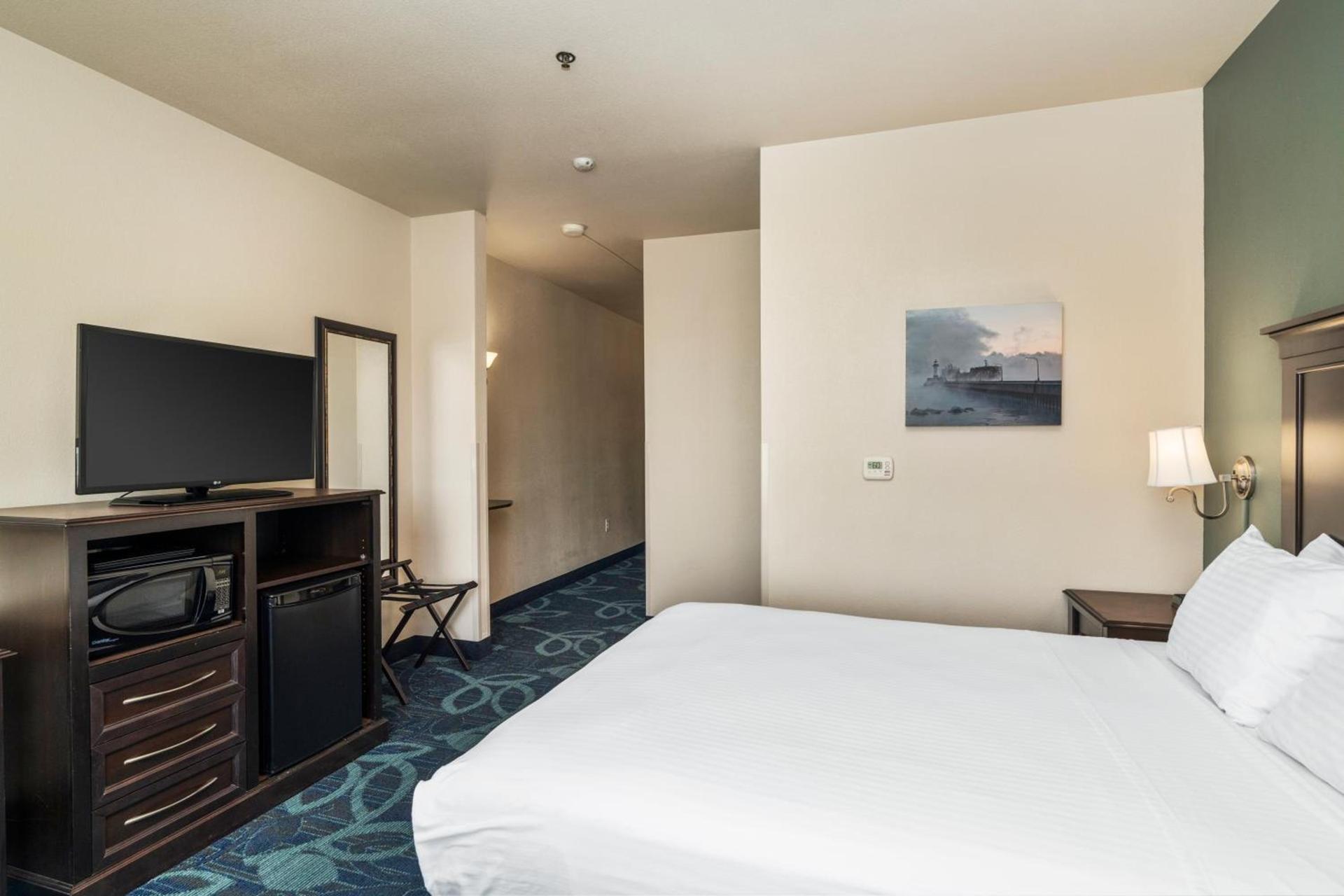 Park Point Marina Inn photo 78