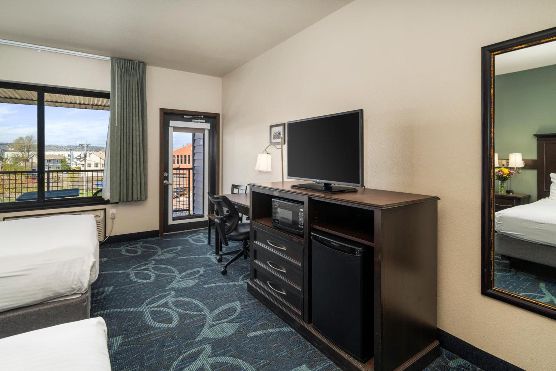 Park Point Marina Inn photo 79