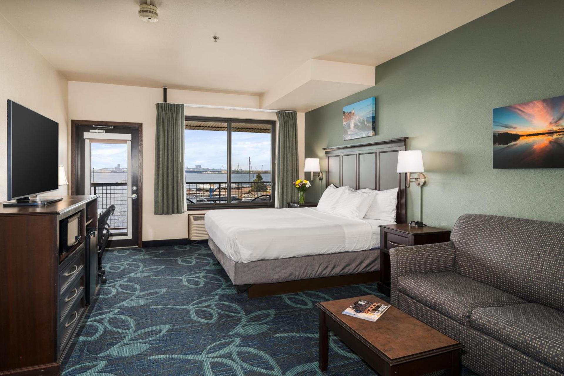Park Point Marina Inn photo 83