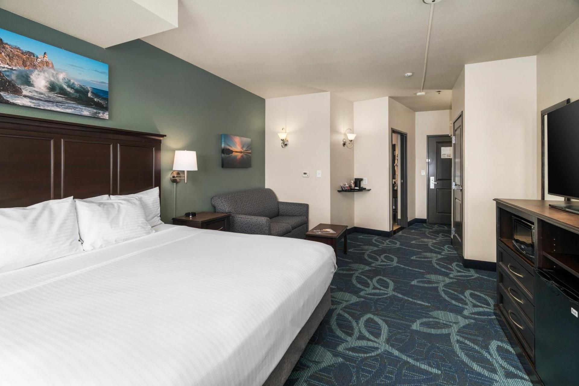Park Point Marina Inn photo 81