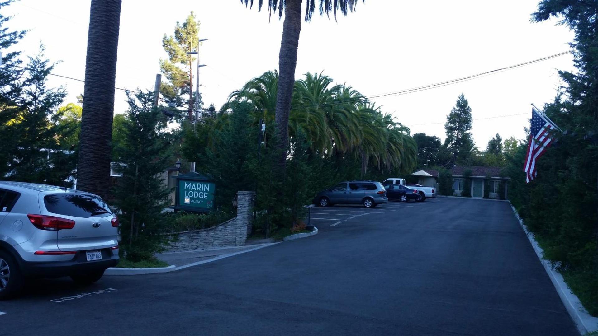 Marin Lodge photo 6