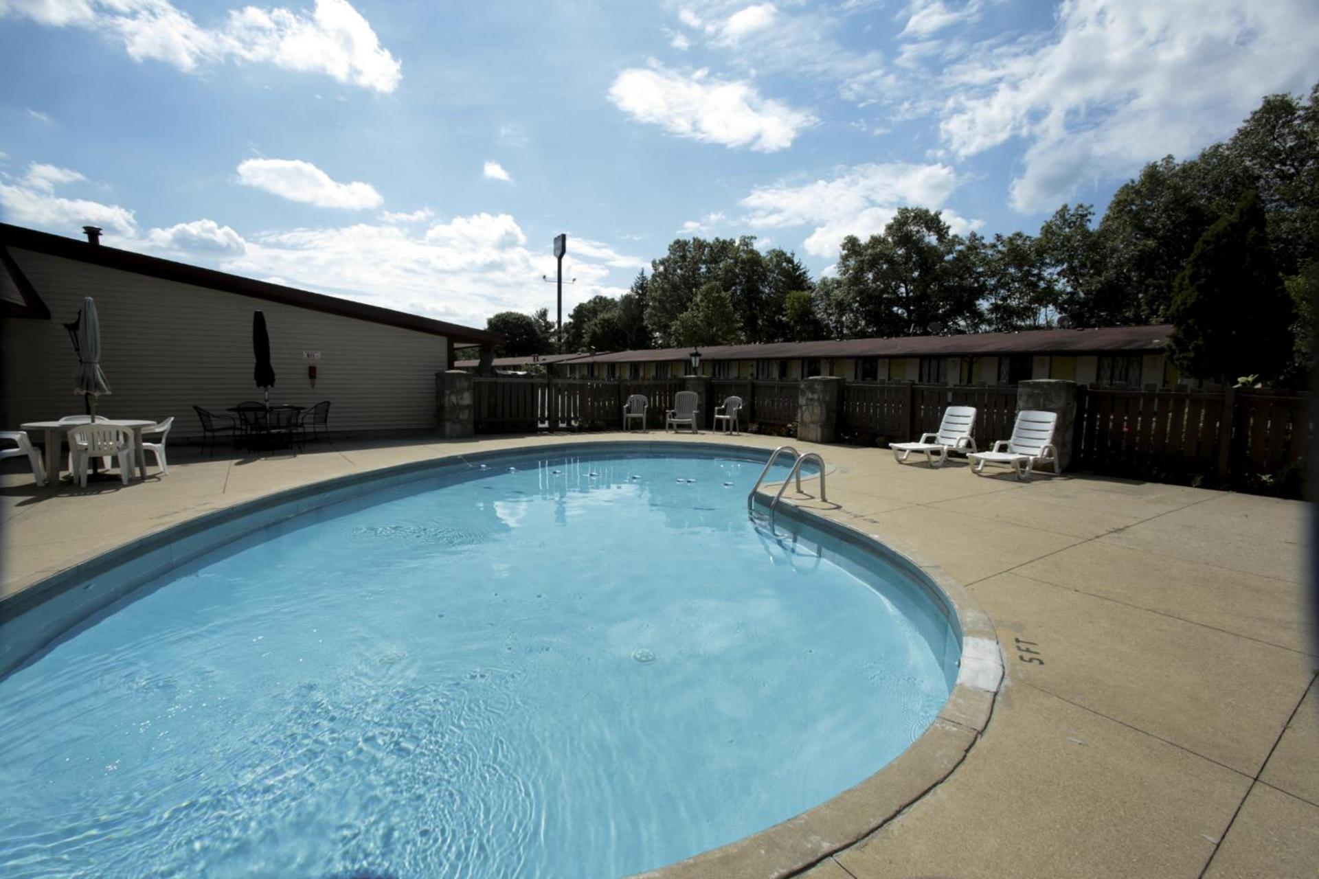 Knights Inn - Battle Creek photo 18